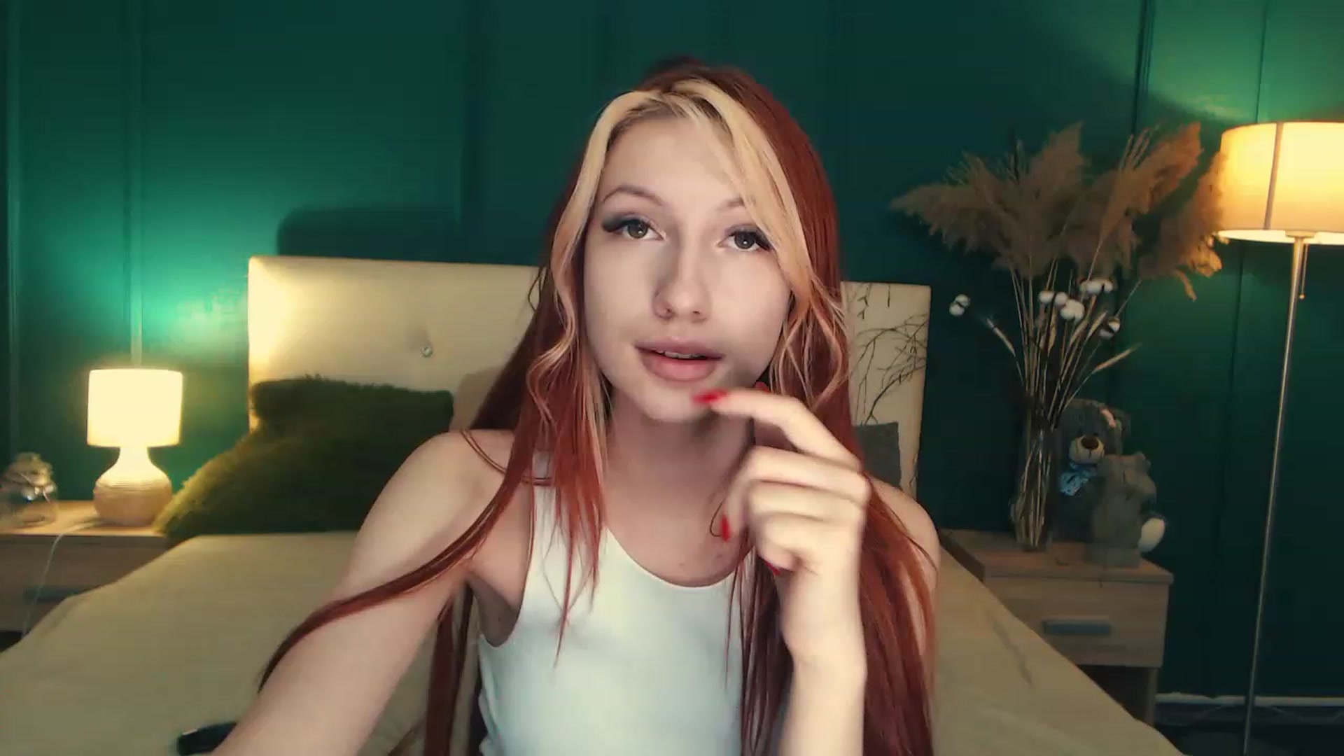 Gallery image thumbnail from LovelyGin's myfreecams stream on, 06/14/2023, 17:19 image 12 of 20