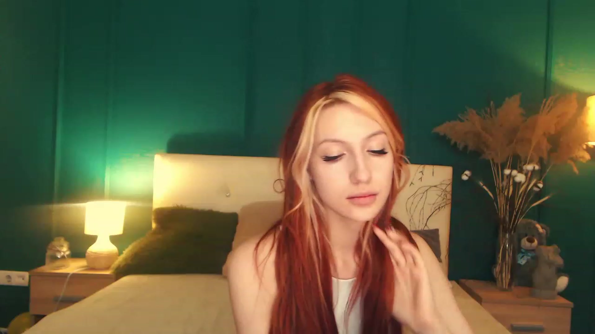 Gallery image thumbnail from LovelyGin's myfreecams stream on, 06/14/2023, 18:09 image 16 of 20