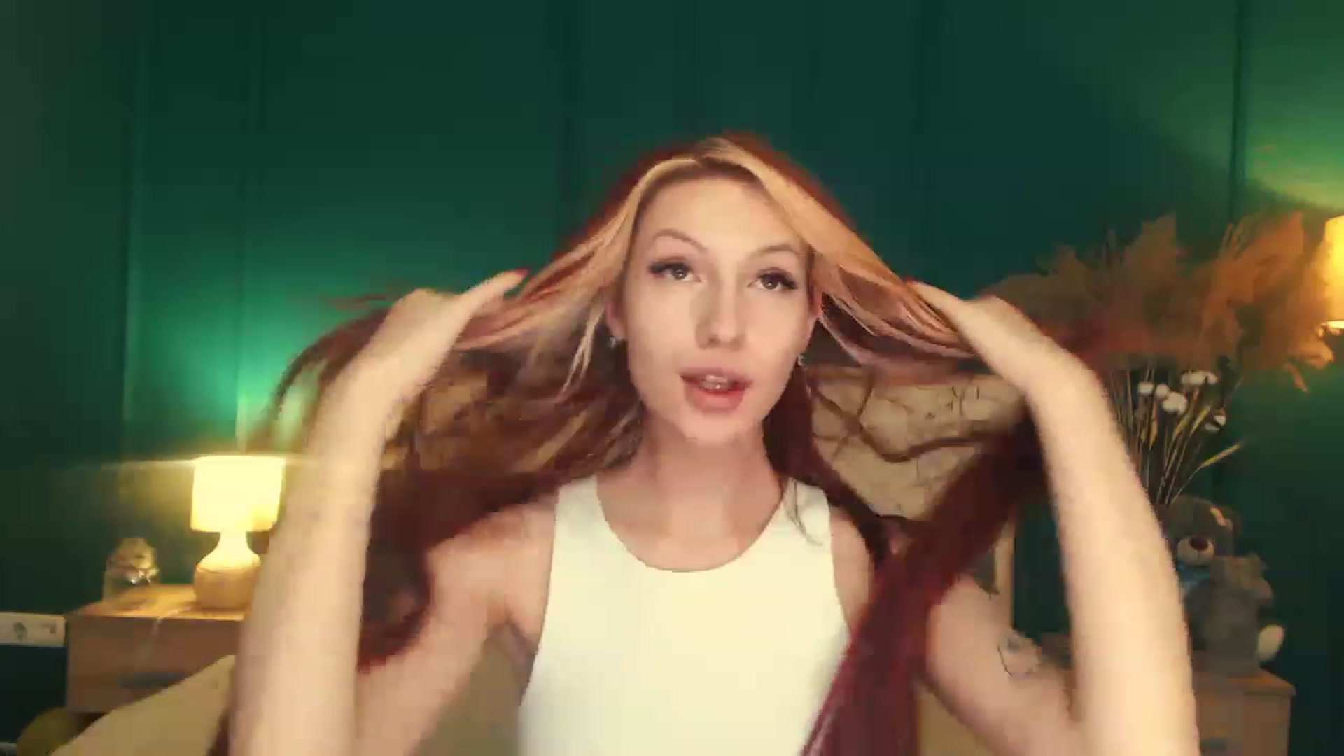 Gallery image thumbnail from LovelyGin's myfreecams stream on, 06/14/2023, 18:09 image 19 of 20