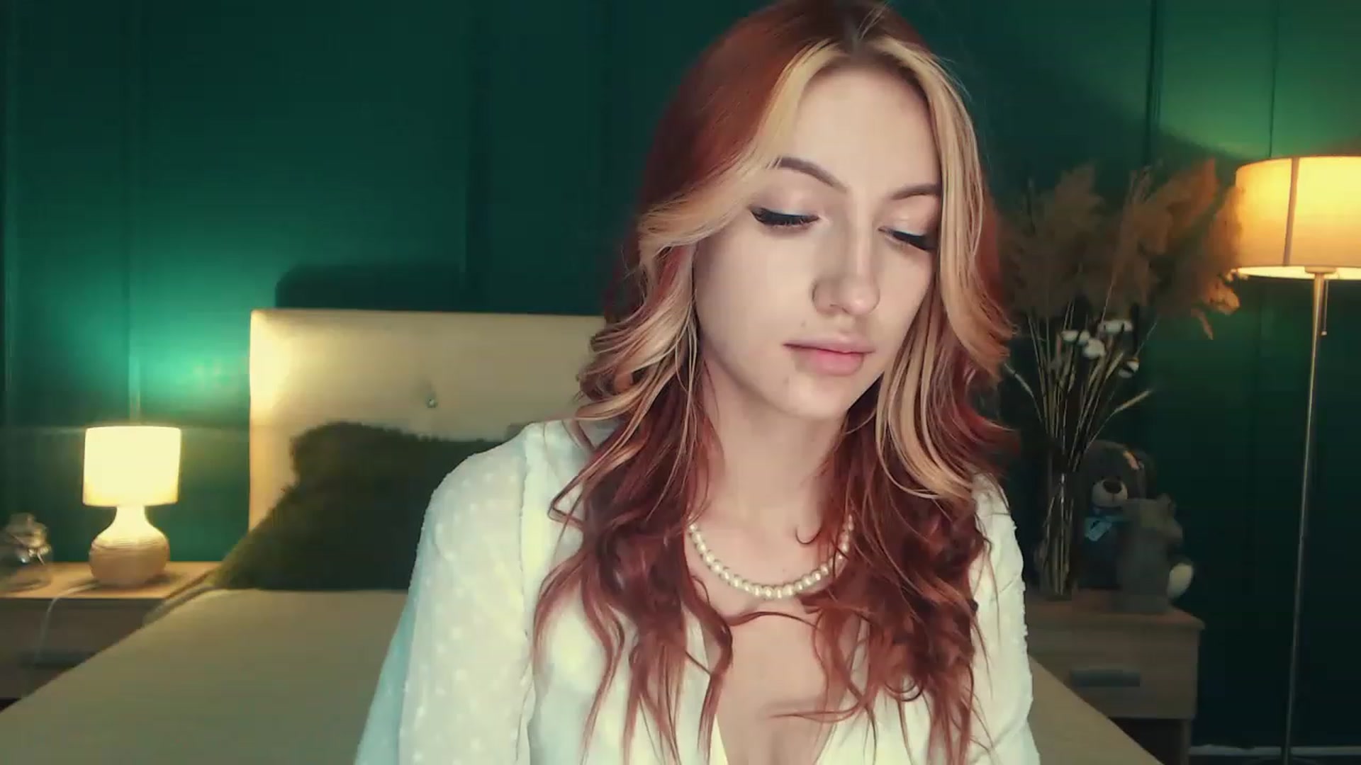 Gallery image thumbnail from LovelyGin's myfreecams stream on, 06/19/2023, 14:19 image 10 of 20
