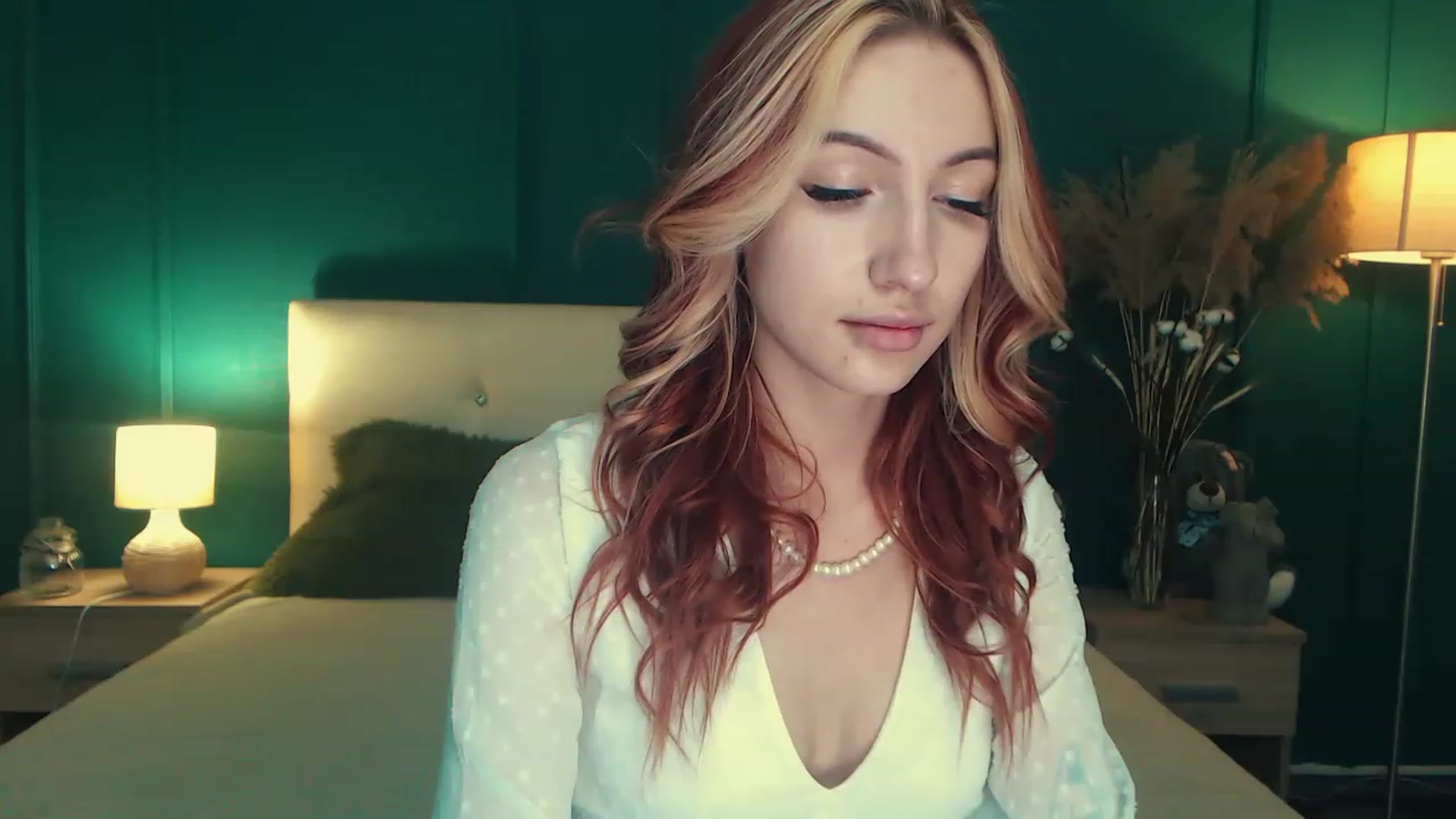 Gallery image thumbnail from LovelyGin's myfreecams stream on, 06/19/2023, 14:19 image 2 of 20
