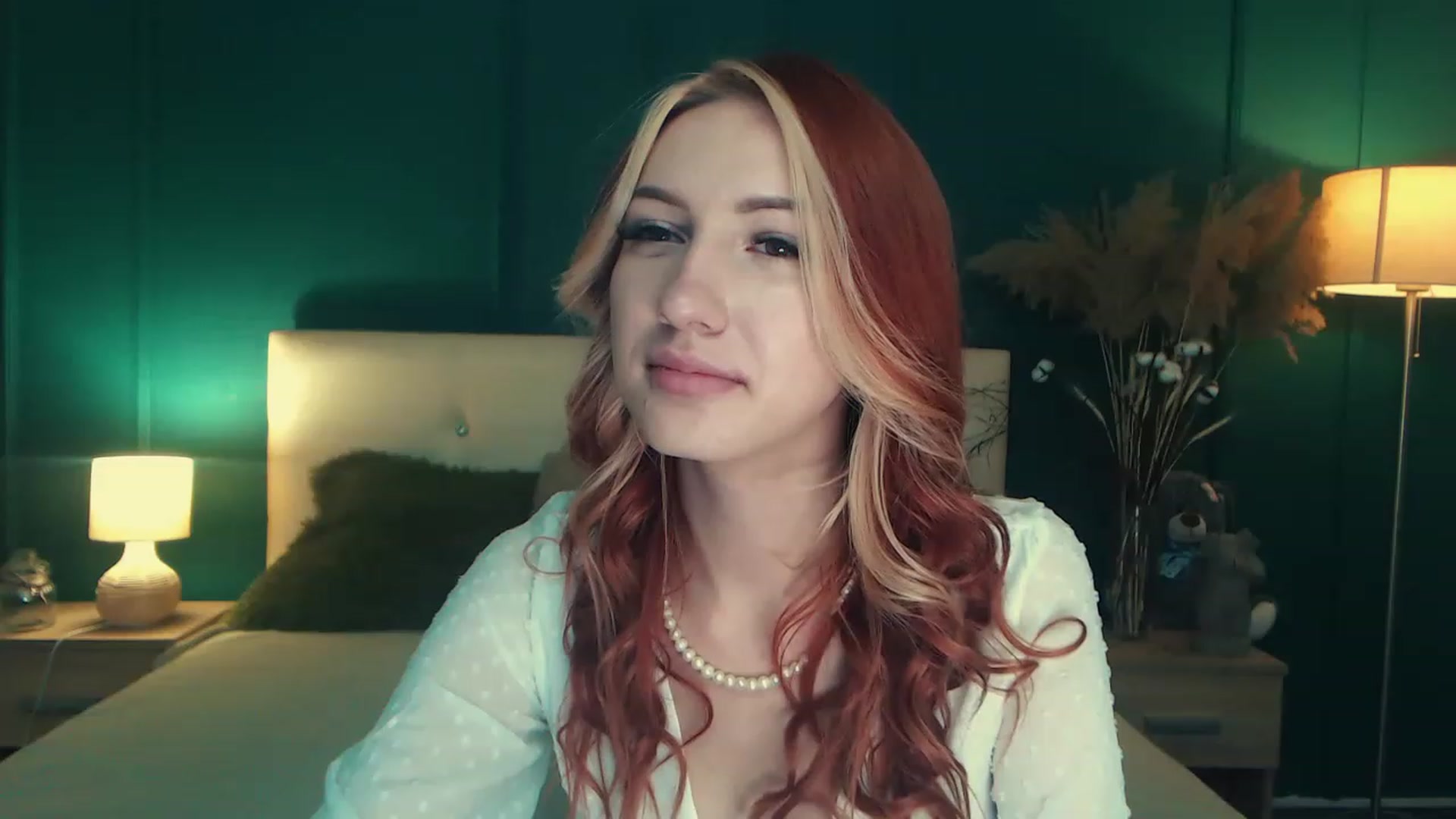Gallery image thumbnail from LovelyGin's myfreecams stream on, 06/19/2023, 14:19 image 6 of 20