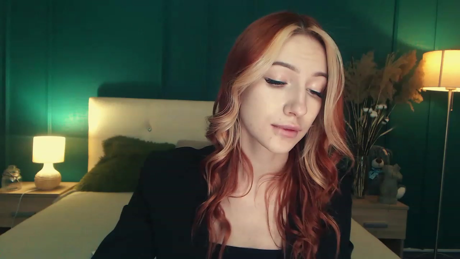 Gallery image thumbnail from LovelyGin's myfreecams stream on, 06/19/2023, 16:01 image 6 of 20