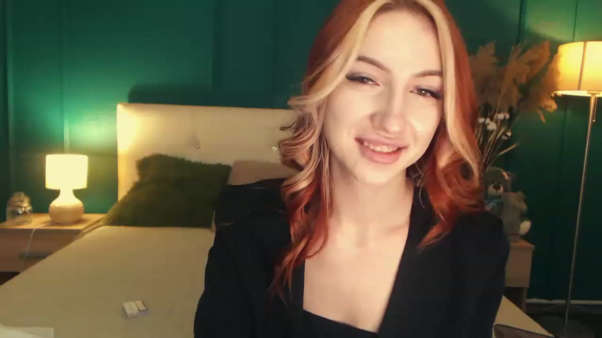 Gallery image thumbnail from LovelyGin's myfreecams stream on, 06/19/2023, 16:01 image 19 of 20