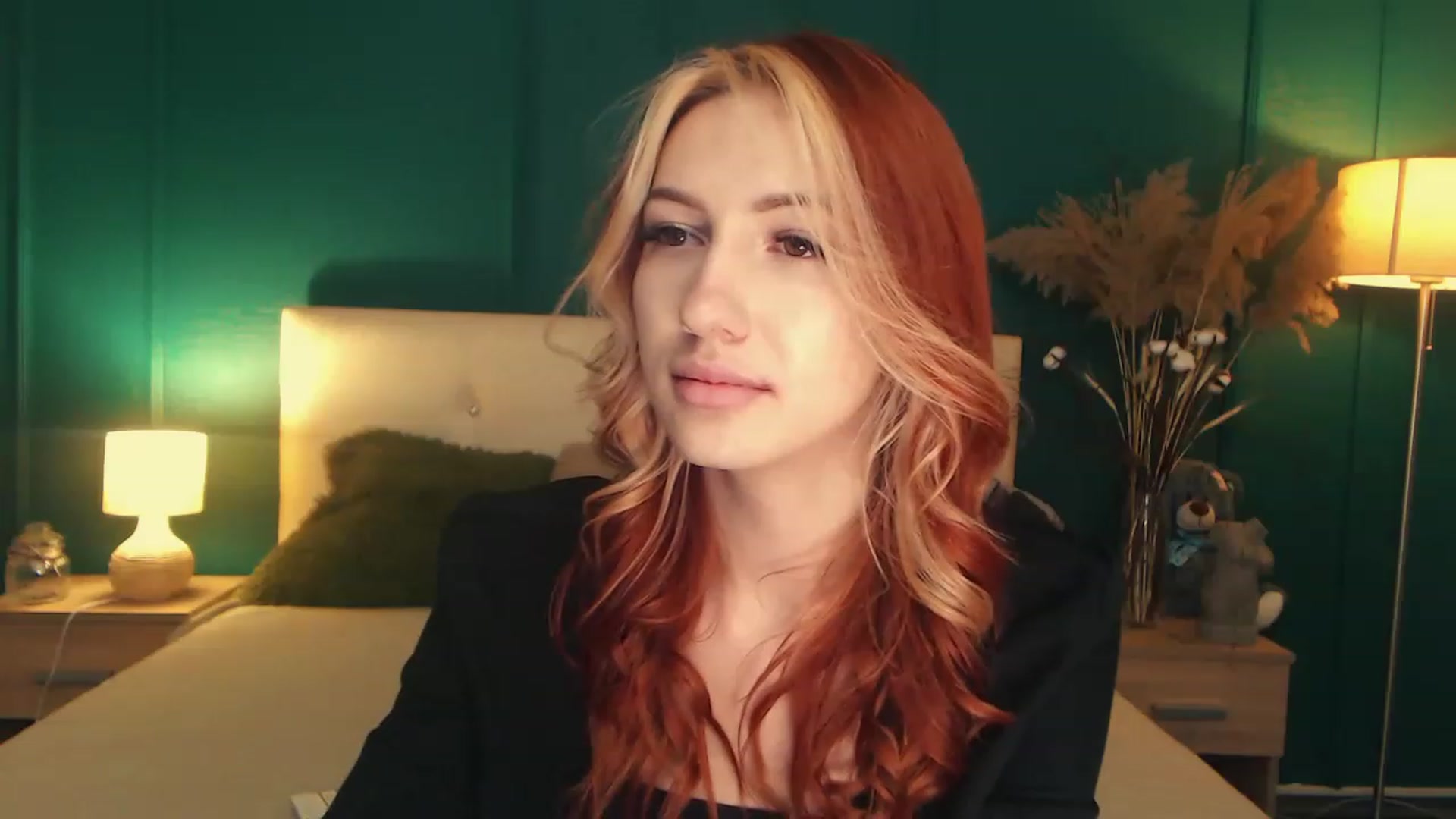 Gallery image thumbnail from LovelyGin's myfreecams stream on, 06/19/2023, 16:01 image 4 of 20