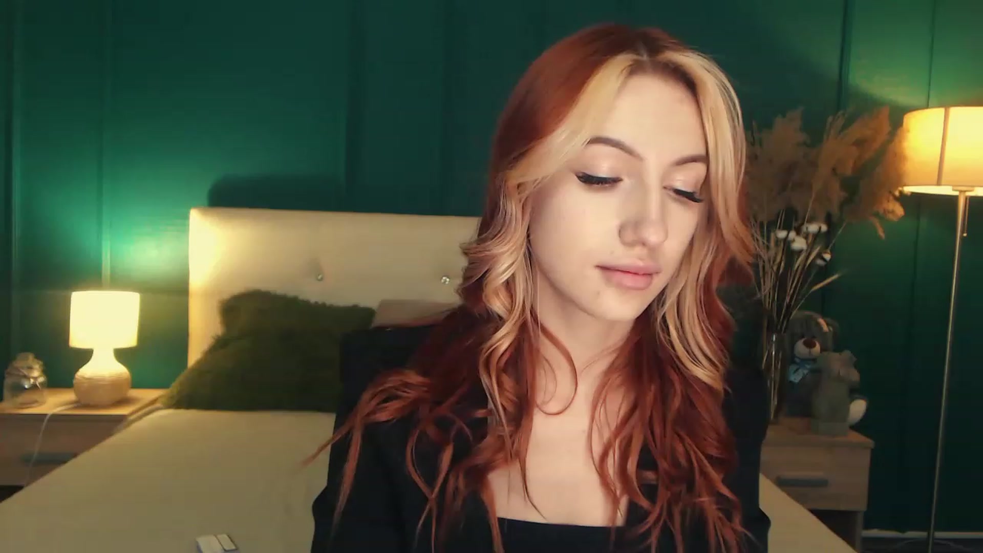 Gallery image thumbnail from LovelyGin's myfreecams stream on, 06/19/2023, 16:01 image 5 of 20