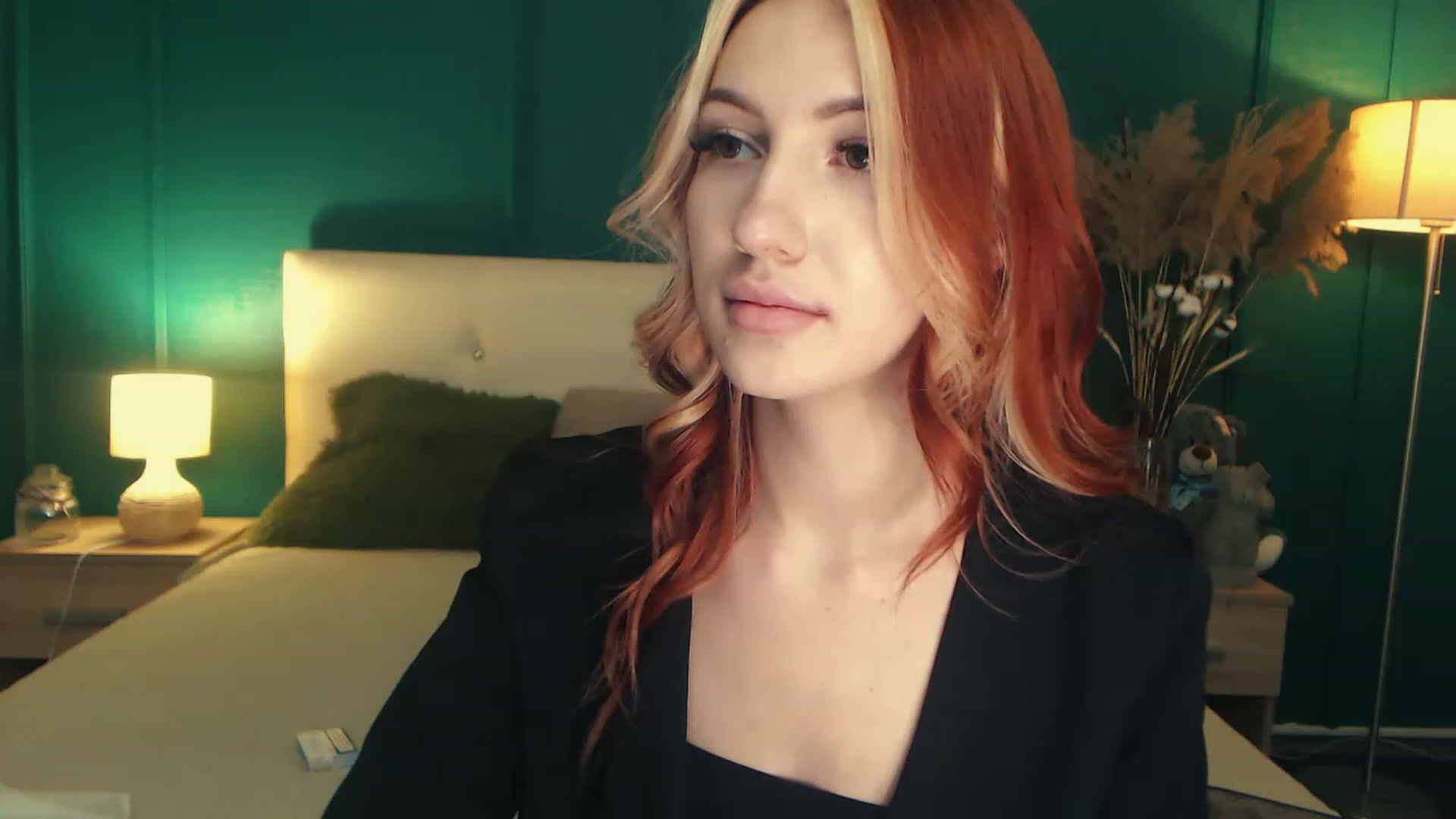 Gallery image thumbnail from LovelyGin's myfreecams stream on, 06/19/2023, 16:01 image 20 of 20