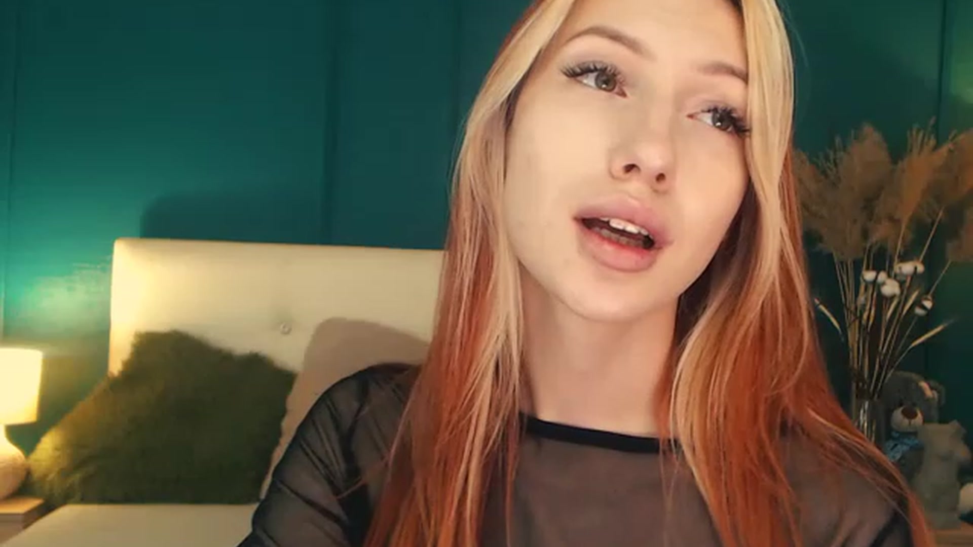 Gallery image thumbnail from LovelyGin's myfreecams stream on, 06/21/2023, 15:15 image 11 of 20