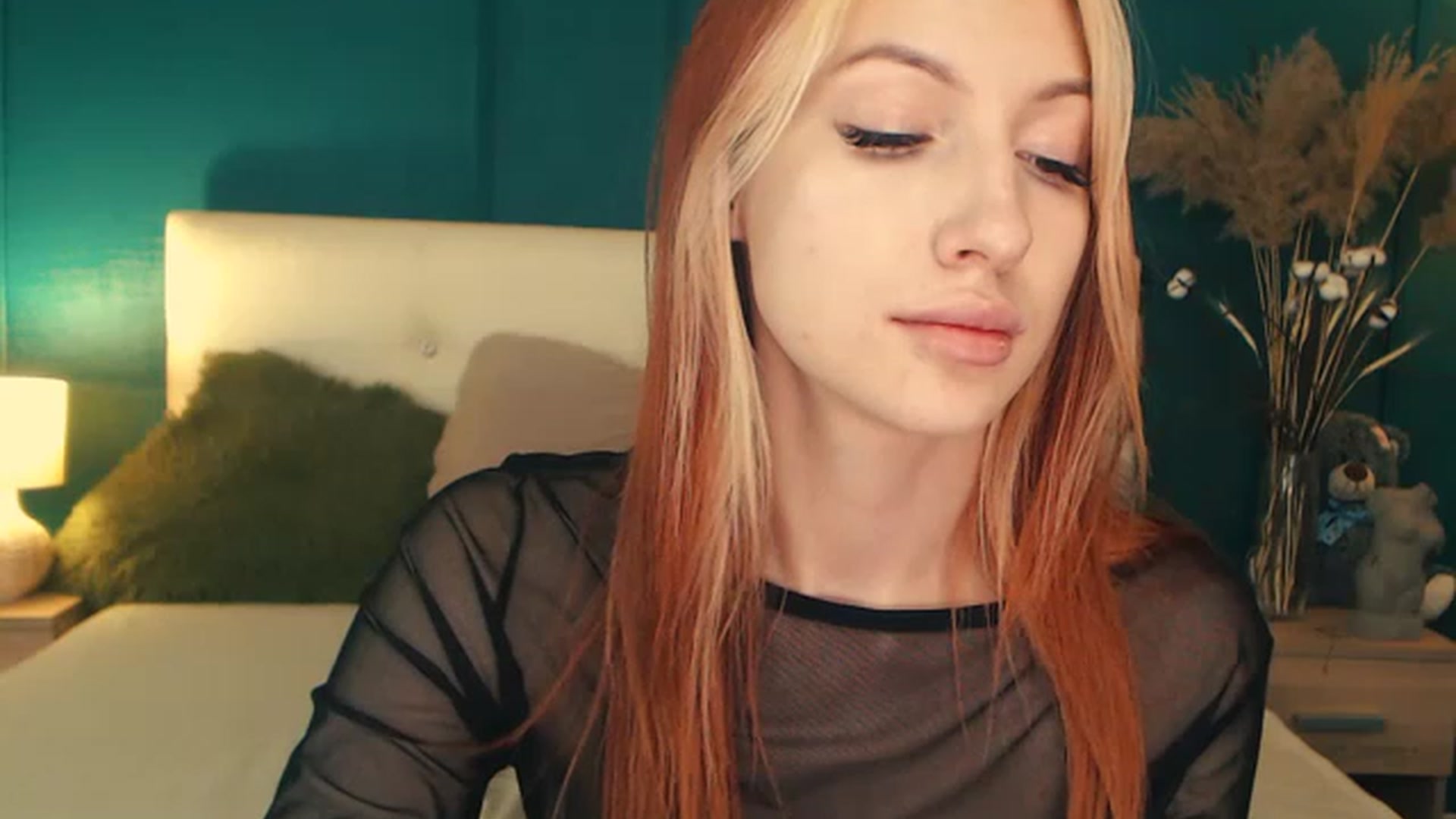 Gallery image thumbnail from LovelyGin's myfreecams stream on, 06/21/2023, 15:15 image 16 of 20