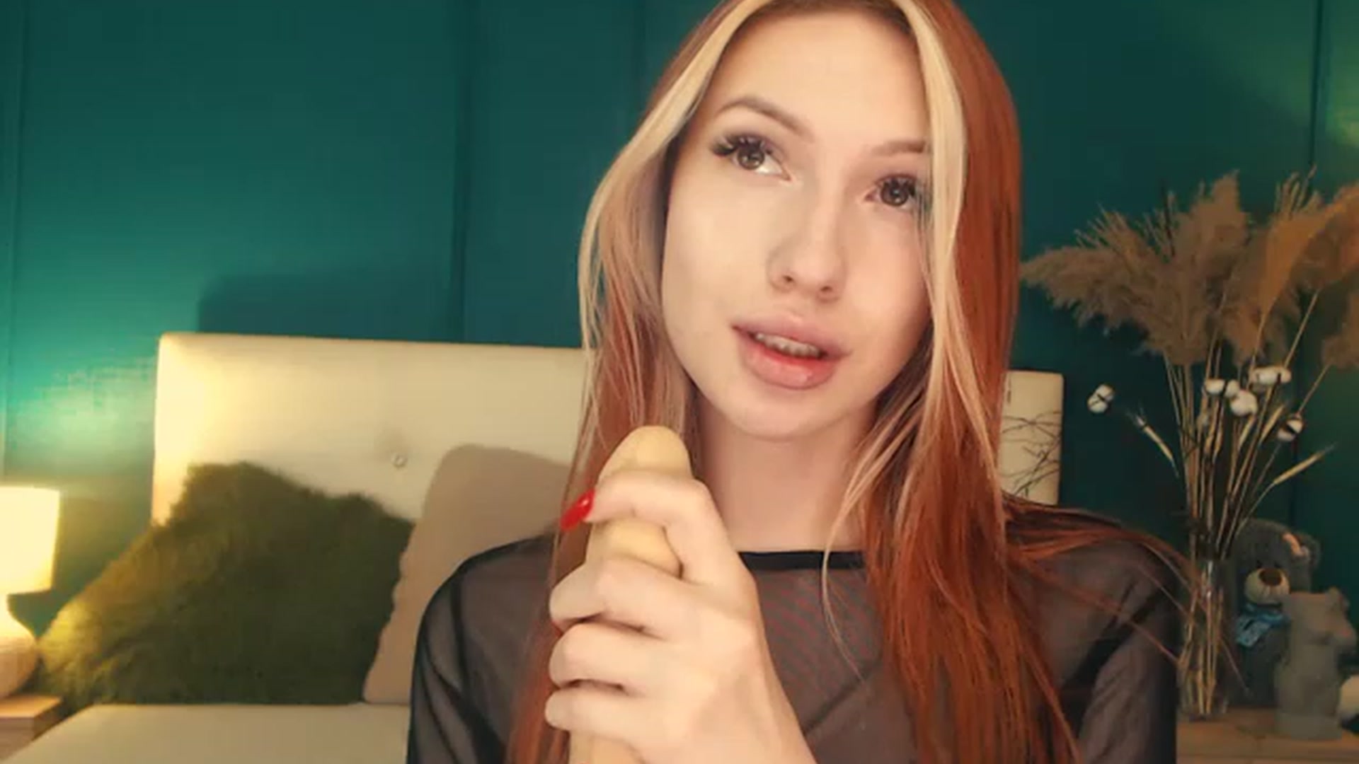 Gallery image thumbnail from LovelyGin's myfreecams stream on, 06/21/2023, 15:15 image 7 of 20