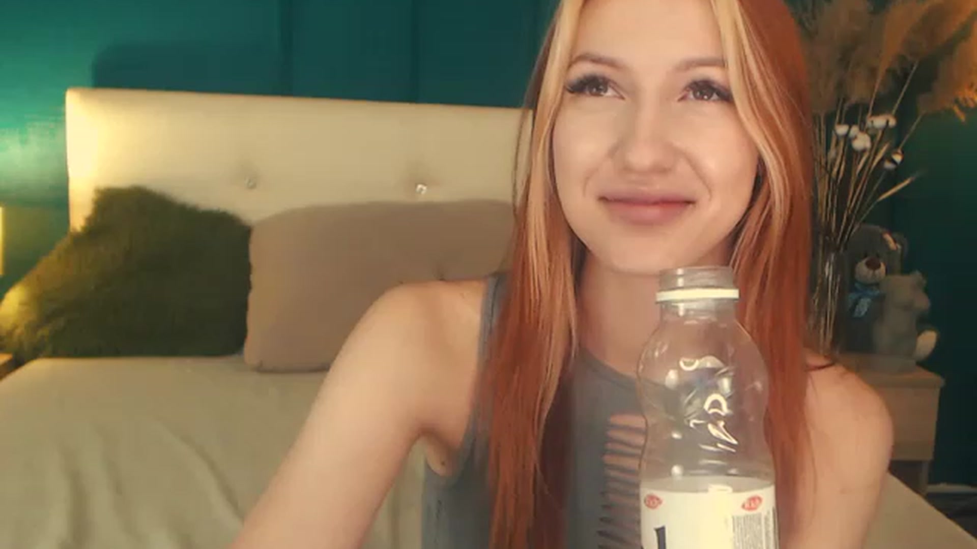 Gallery image thumbnail from LovelyGin's myfreecams stream on, 06/21/2023, 18:44 image 19 of 20