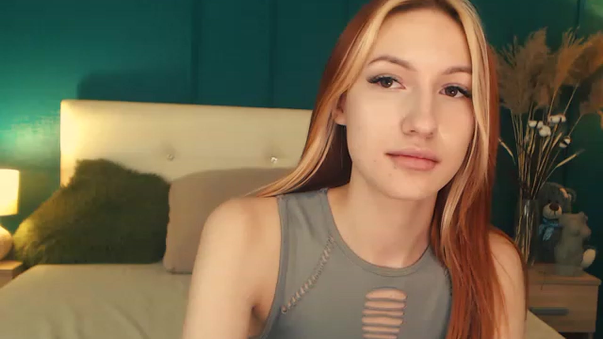 Gallery image thumbnail from LovelyGin's myfreecams stream on, 06/21/2023, 18:44 image 6 of 20