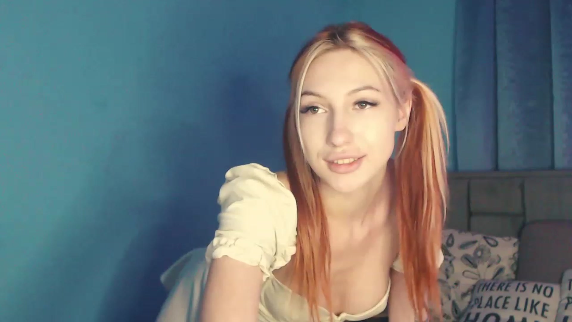 Gallery image thumbnail from LovelyGin's myfreecams stream on, 06/26/2023, 14:05 image 19 of 20