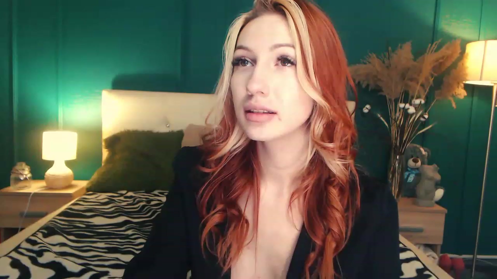 Gallery image thumbnail from LovelyGin's myfreecams stream on, 06/27/2023, 14:17 image 13 of 20