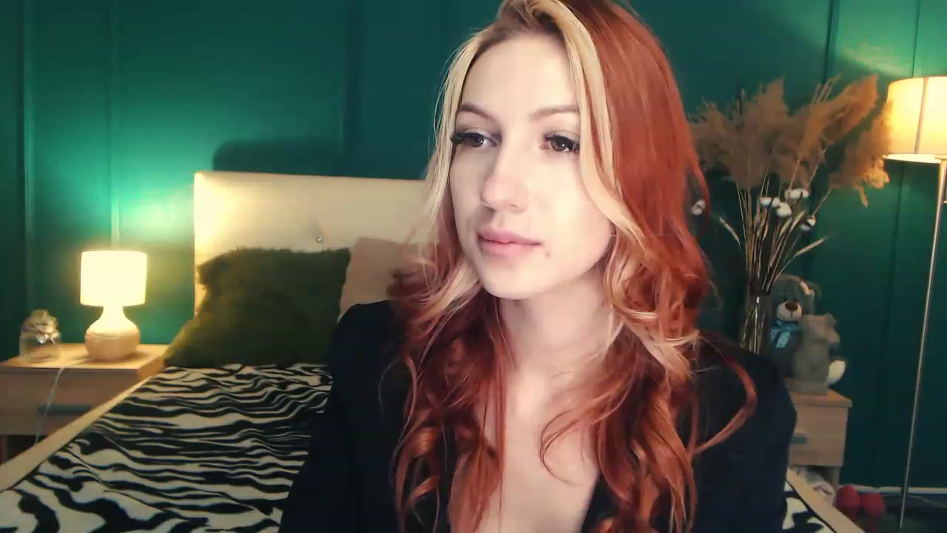 Gallery image thumbnail from LovelyGin's myfreecams stream on, 06/27/2023, 14:17 image 19 of 20
