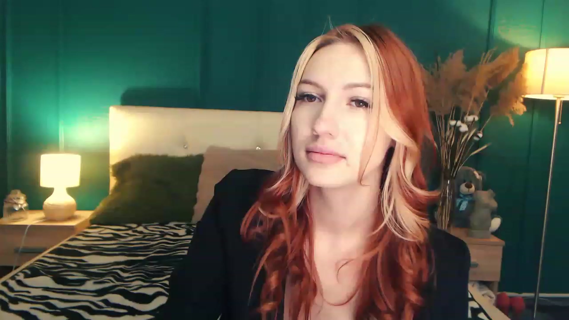 Gallery image thumbnail from LovelyGin's myfreecams stream on, 06/27/2023, 15:22 image 20 of 20