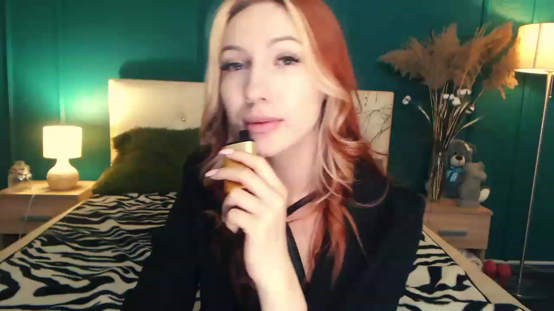 Gallery image thumbnail from LovelyGin's myfreecams stream on, 06/27/2023, 16:07 image 10 of 20