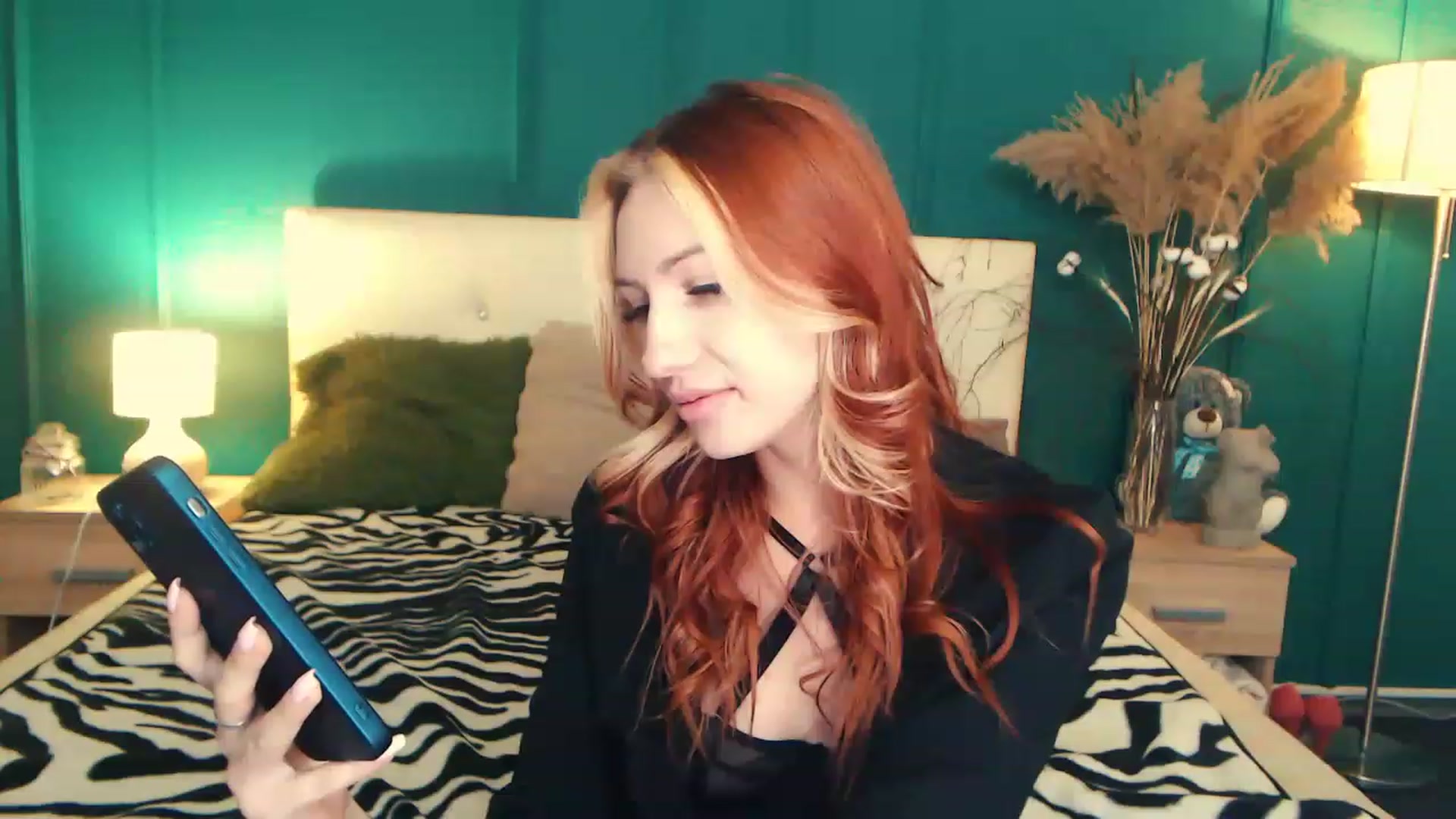Gallery image thumbnail from LovelyGin's myfreecams stream on, 06/27/2023, 16:07 image 19 of 20