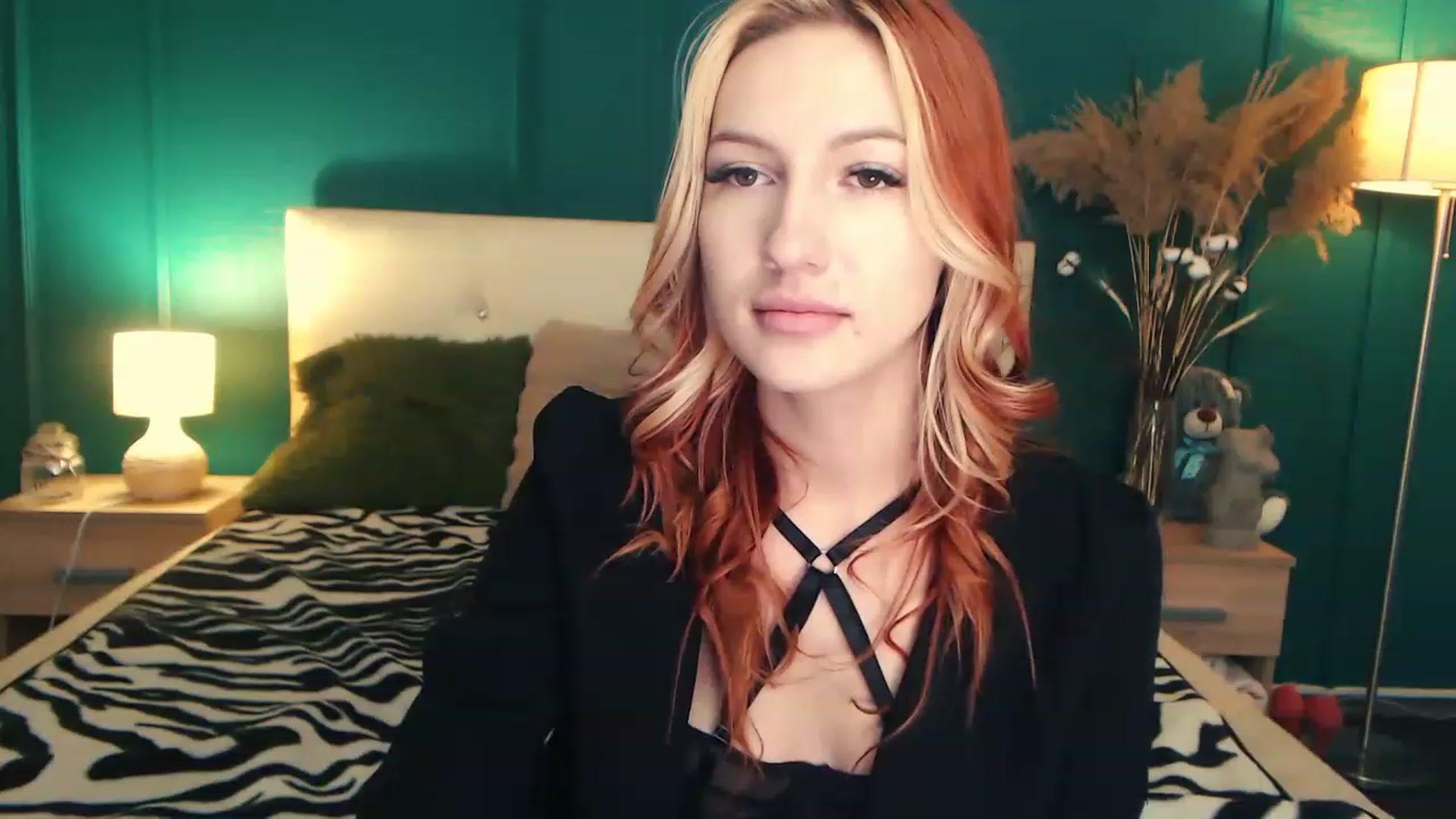 Gallery image thumbnail from LovelyGin's myfreecams stream on, 06/27/2023, 16:07 image 4 of 20
