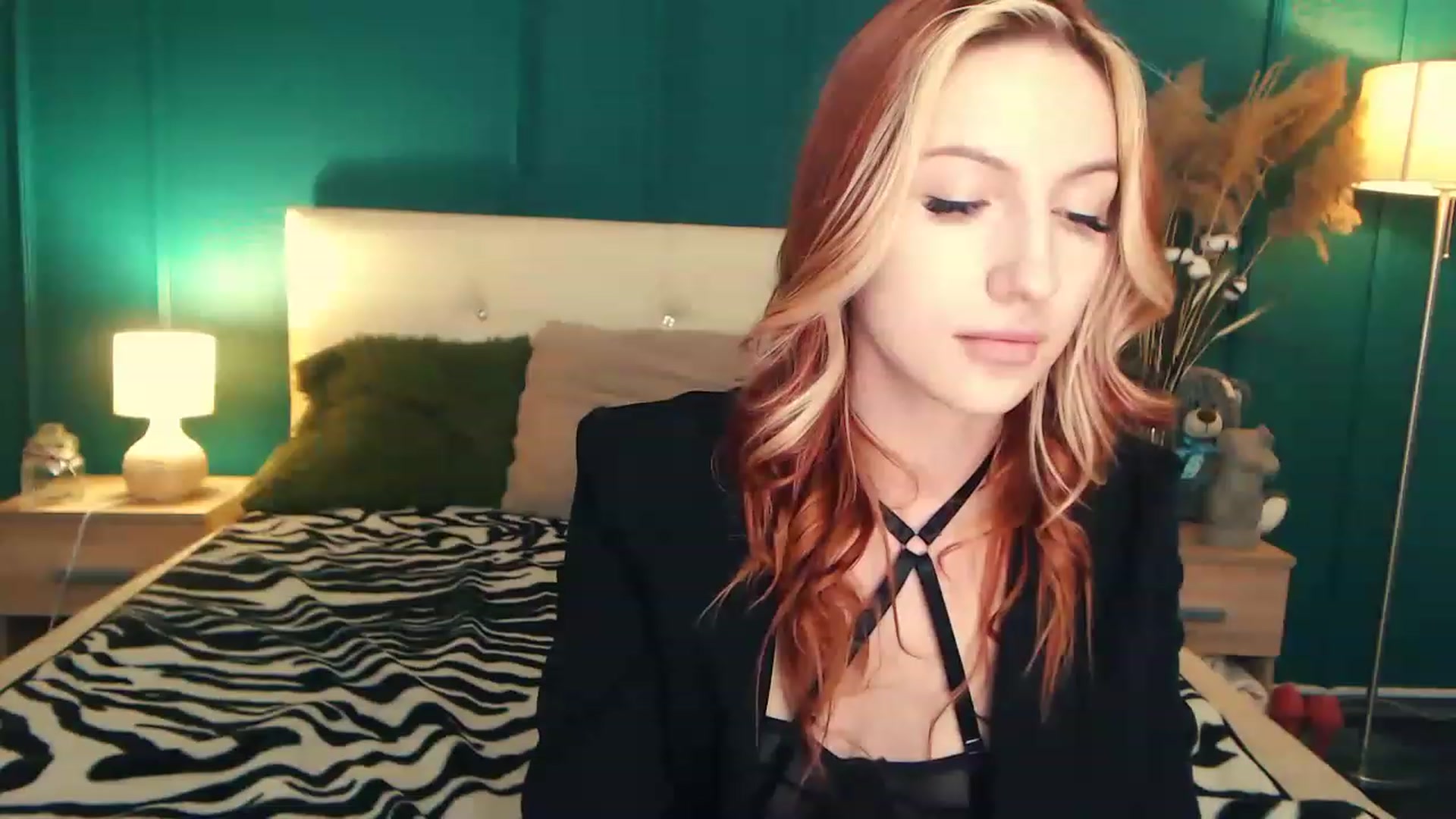 Gallery image thumbnail from LovelyGin's myfreecams stream on, 06/27/2023, 16:07 image 7 of 20