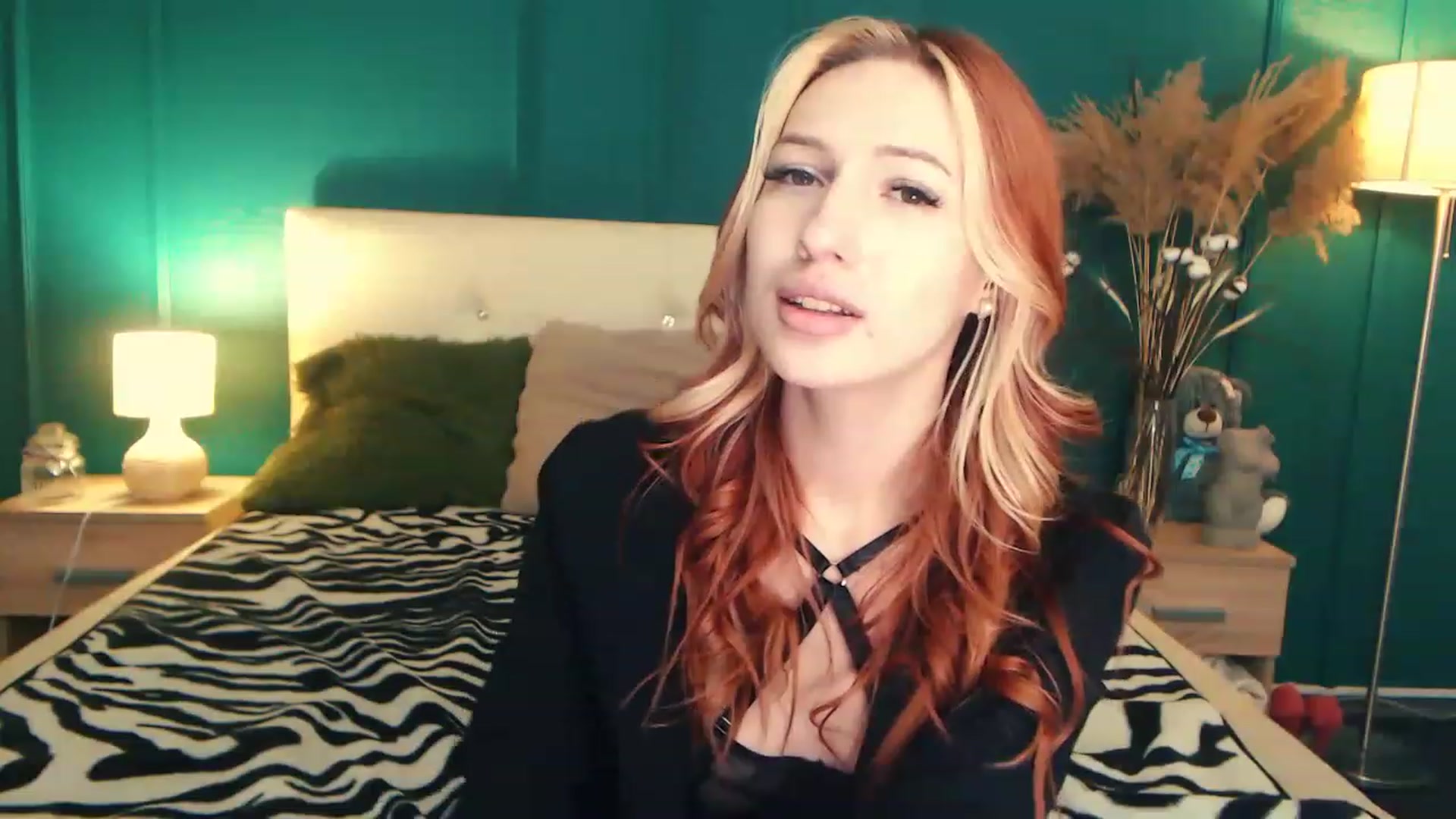 Gallery image thumbnail from LovelyGin's myfreecams stream on, 06/27/2023, 16:07 image 16 of 20