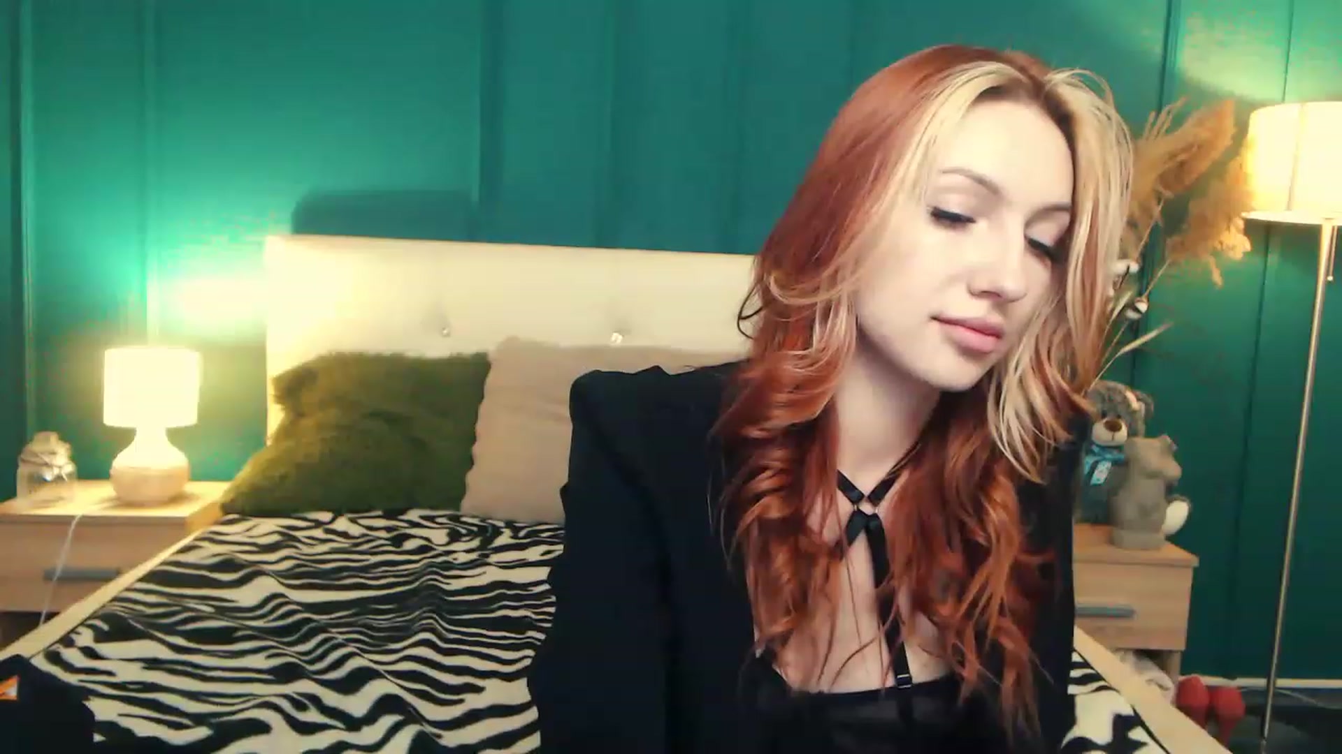 Gallery image thumbnail from LovelyGin's myfreecams stream on, 06/27/2023, 16:52 image 7 of 20
