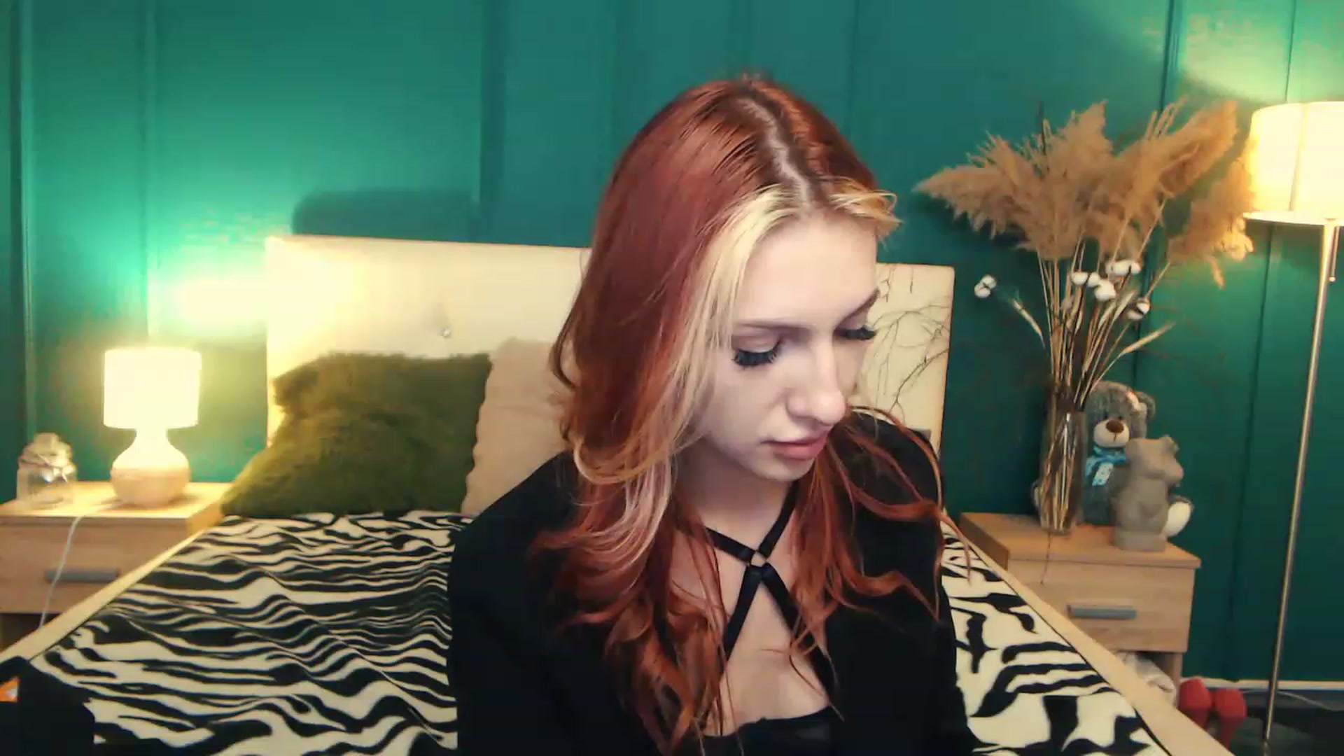 Gallery image thumbnail from LovelyGin's myfreecams stream on, 06/27/2023, 16:52 image 10 of 20