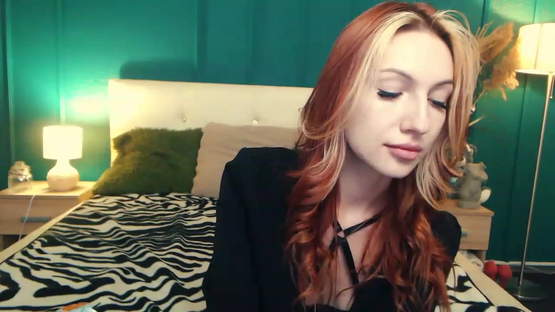 Gallery image thumbnail from LovelyGin's myfreecams stream on, 06/27/2023, 16:52 image 4 of 20
