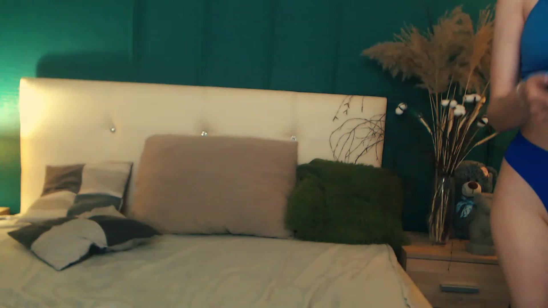 Gallery image thumbnail from LovelyGin's myfreecams stream on, 06/28/2023, 15:56 image 6 of 20