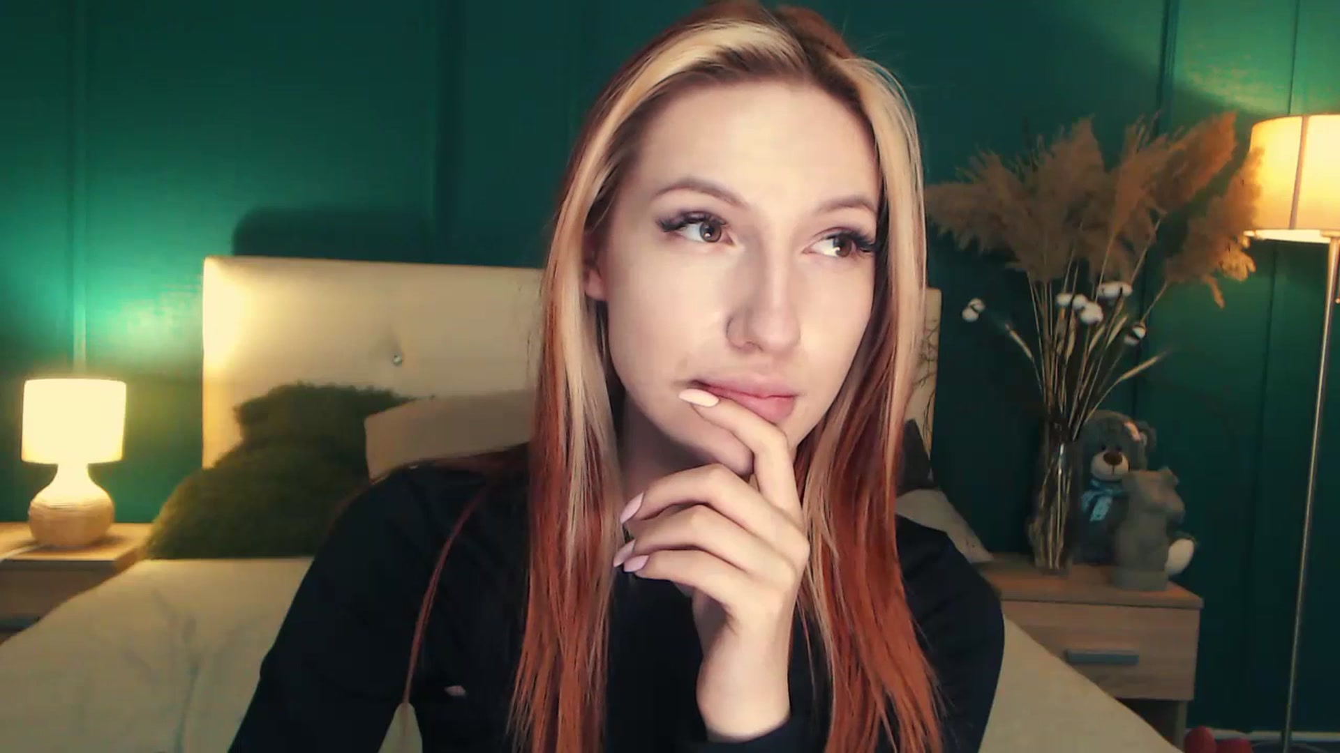 Gallery image thumbnail from LovelyGin's myfreecams stream on, 06/29/2023, 18:44 image 7 of 20