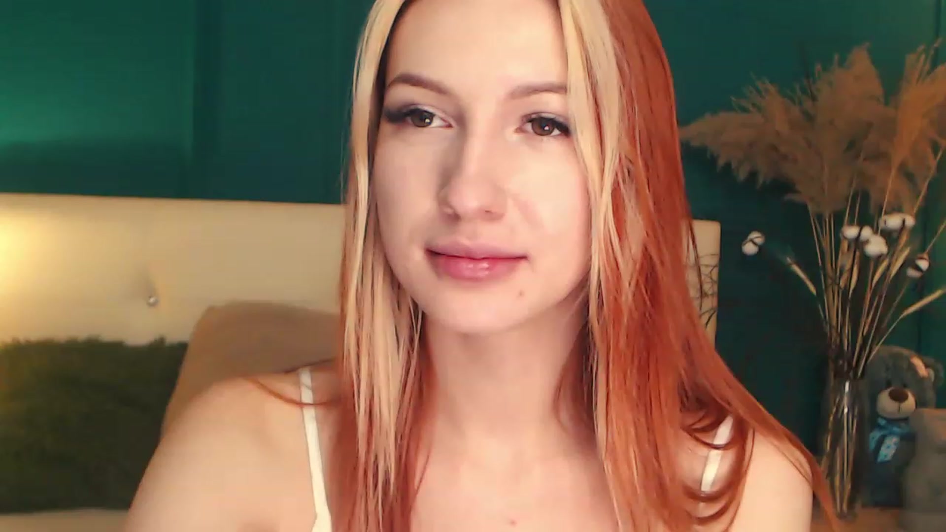 Gallery image thumbnail from LovelyGin's myfreecams stream on, 06/30/2023, 13:22 image 6 of 20