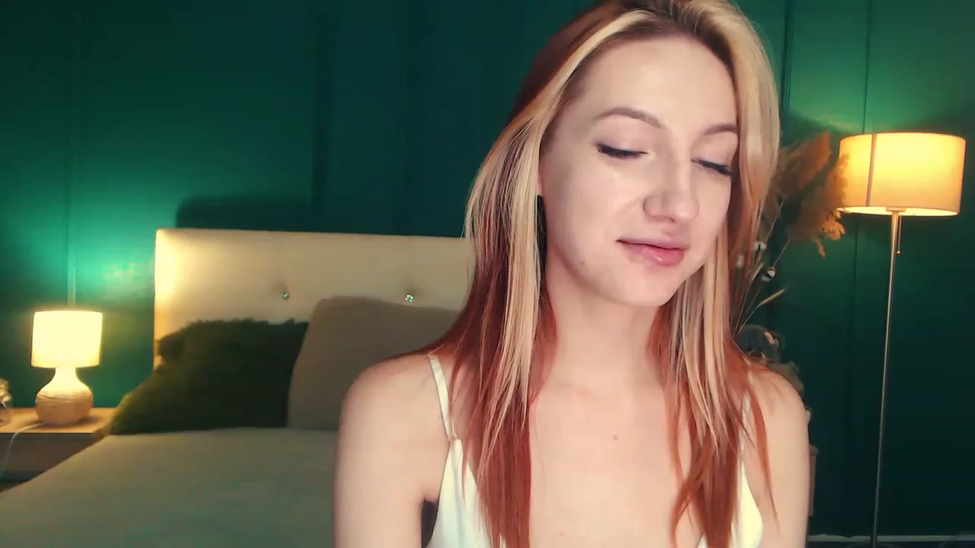Gallery image thumbnail from LovelyGin's myfreecams stream on, 06/30/2023, 13:22 image 4 of 20