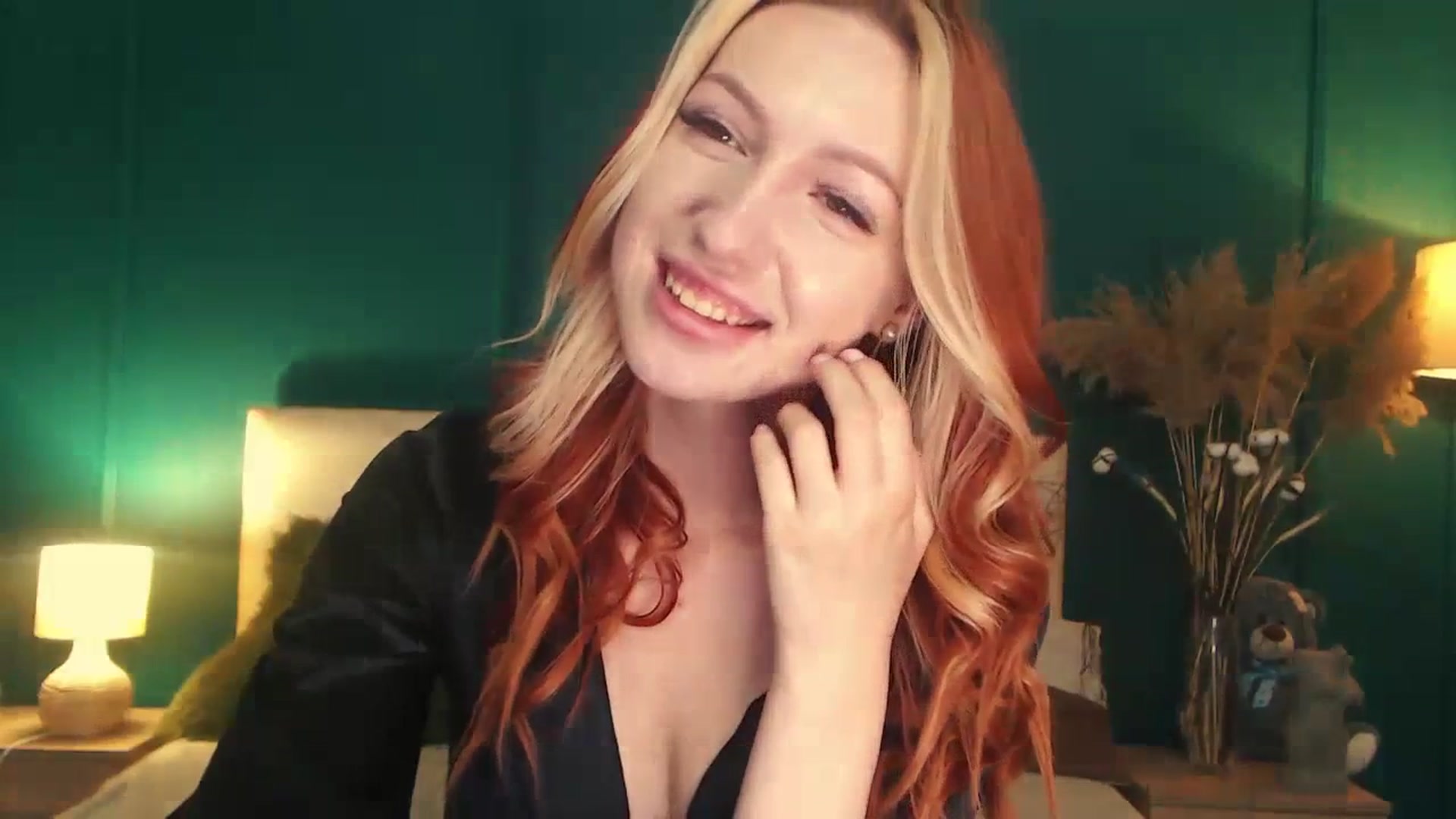 Gallery image thumbnail from LovelyGin's myfreecams stream on, 07/03/2023, 14:37 image 11 of 20
