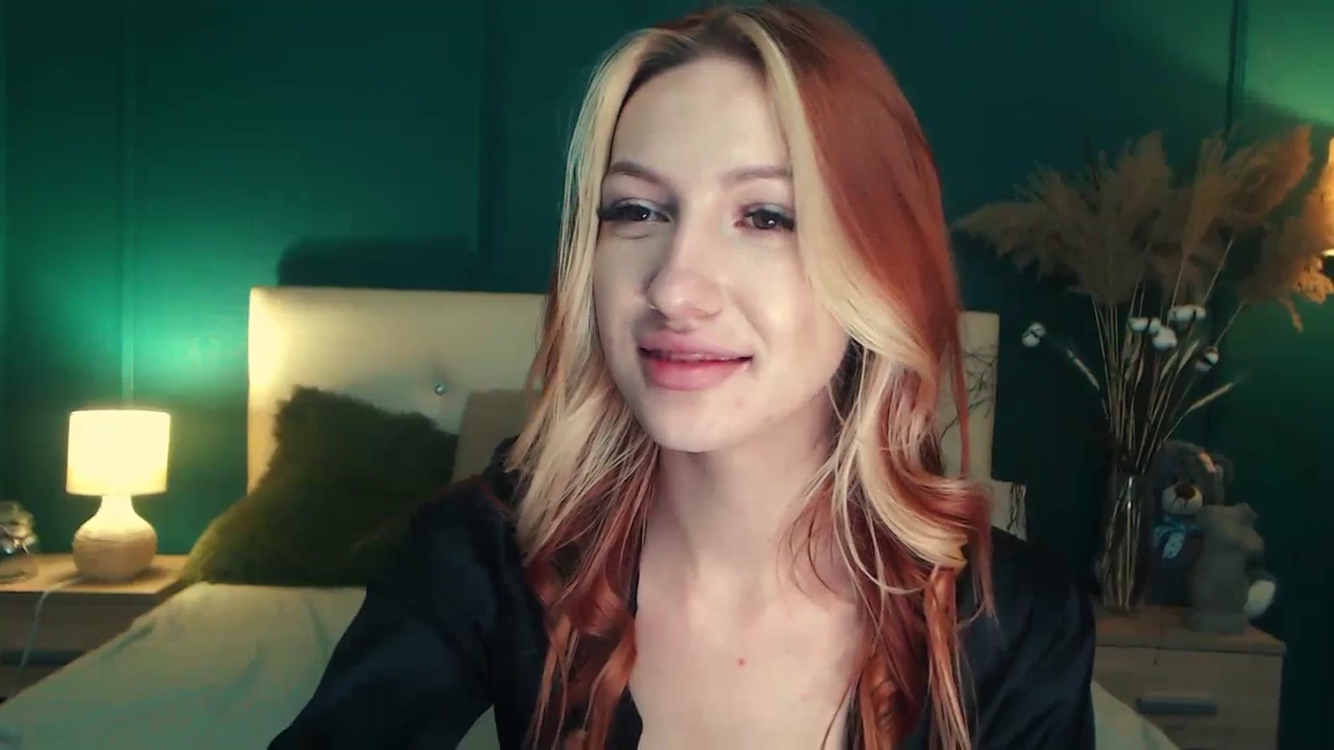 Gallery image thumbnail from LovelyGin's myfreecams stream on, 07/03/2023, 14:37 image 17 of 20