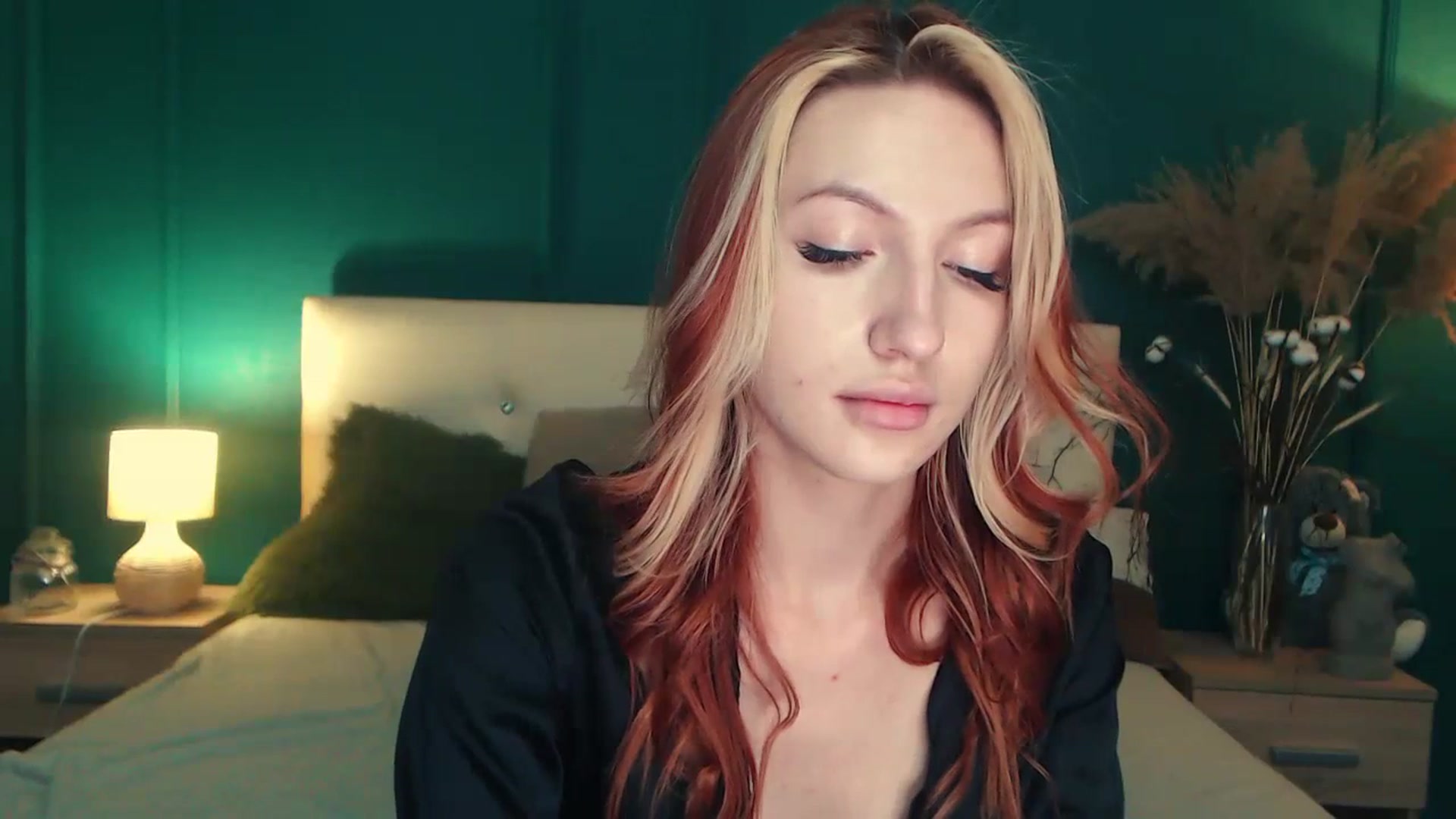 Gallery image thumbnail from LovelyGin's myfreecams stream on, 07/03/2023, 14:37 image 9 of 20