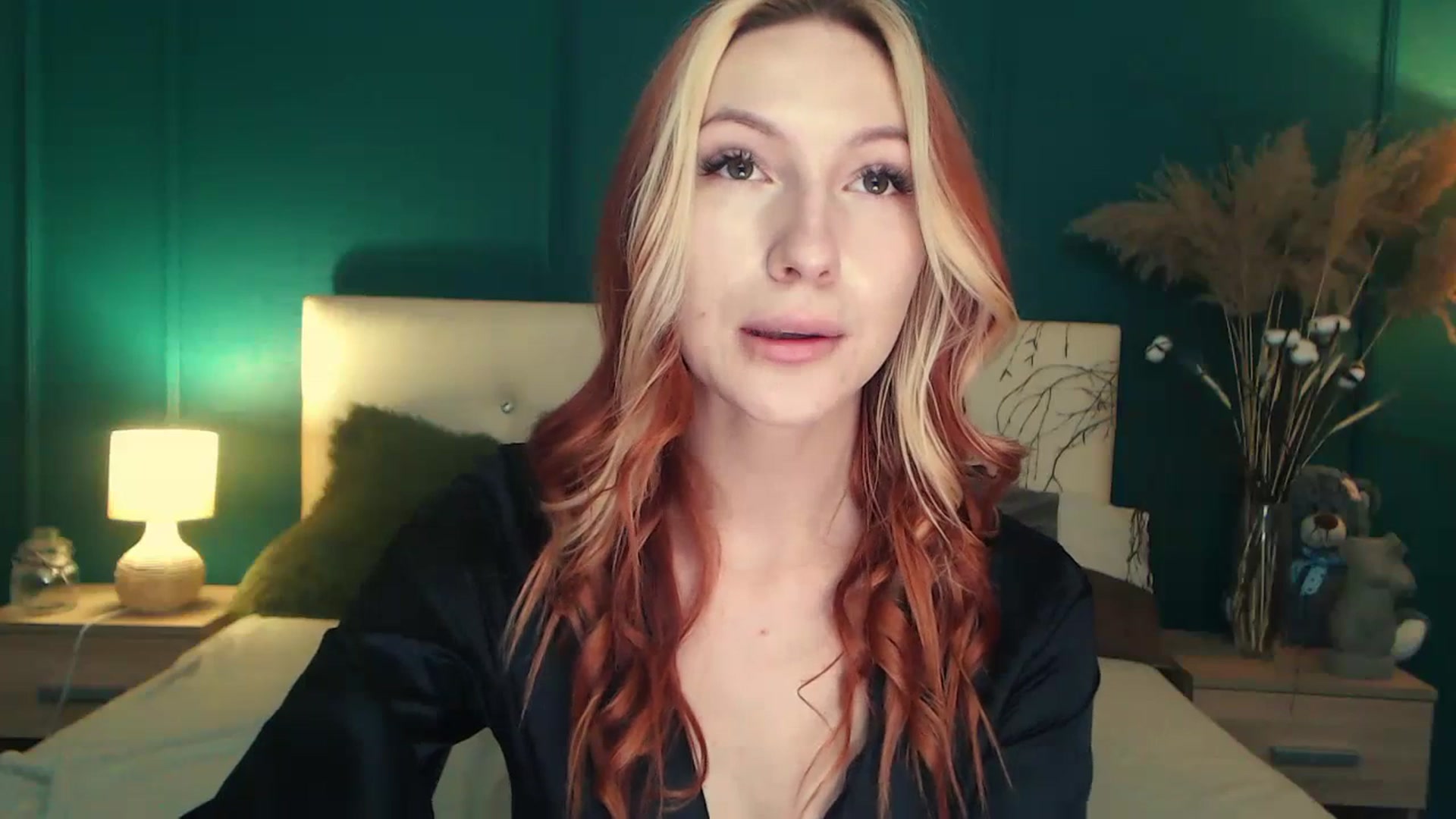 Gallery image thumbnail from LovelyGin's myfreecams stream on, 07/03/2023, 14:37 image 7 of 20