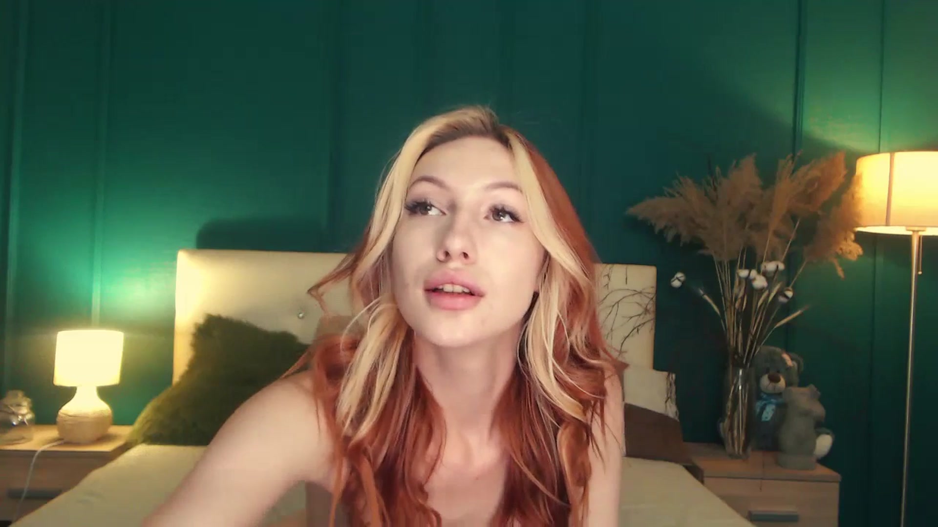 Gallery image thumbnail from LovelyGin's myfreecams stream on, 07/03/2023, 14:37 image 2 of 20