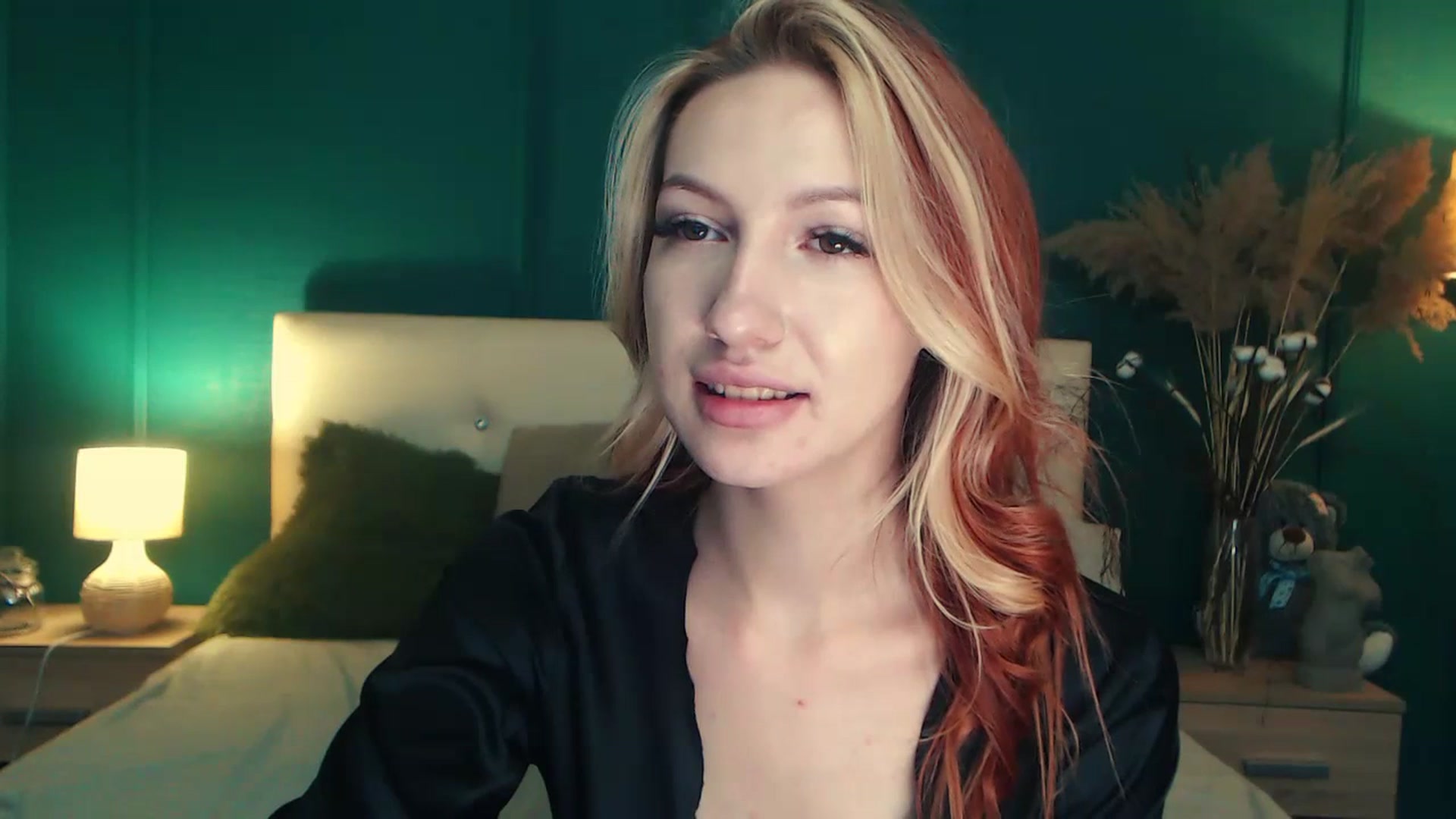 Gallery image thumbnail from LovelyGin's myfreecams stream on, 07/03/2023, 14:37 image 19 of 20