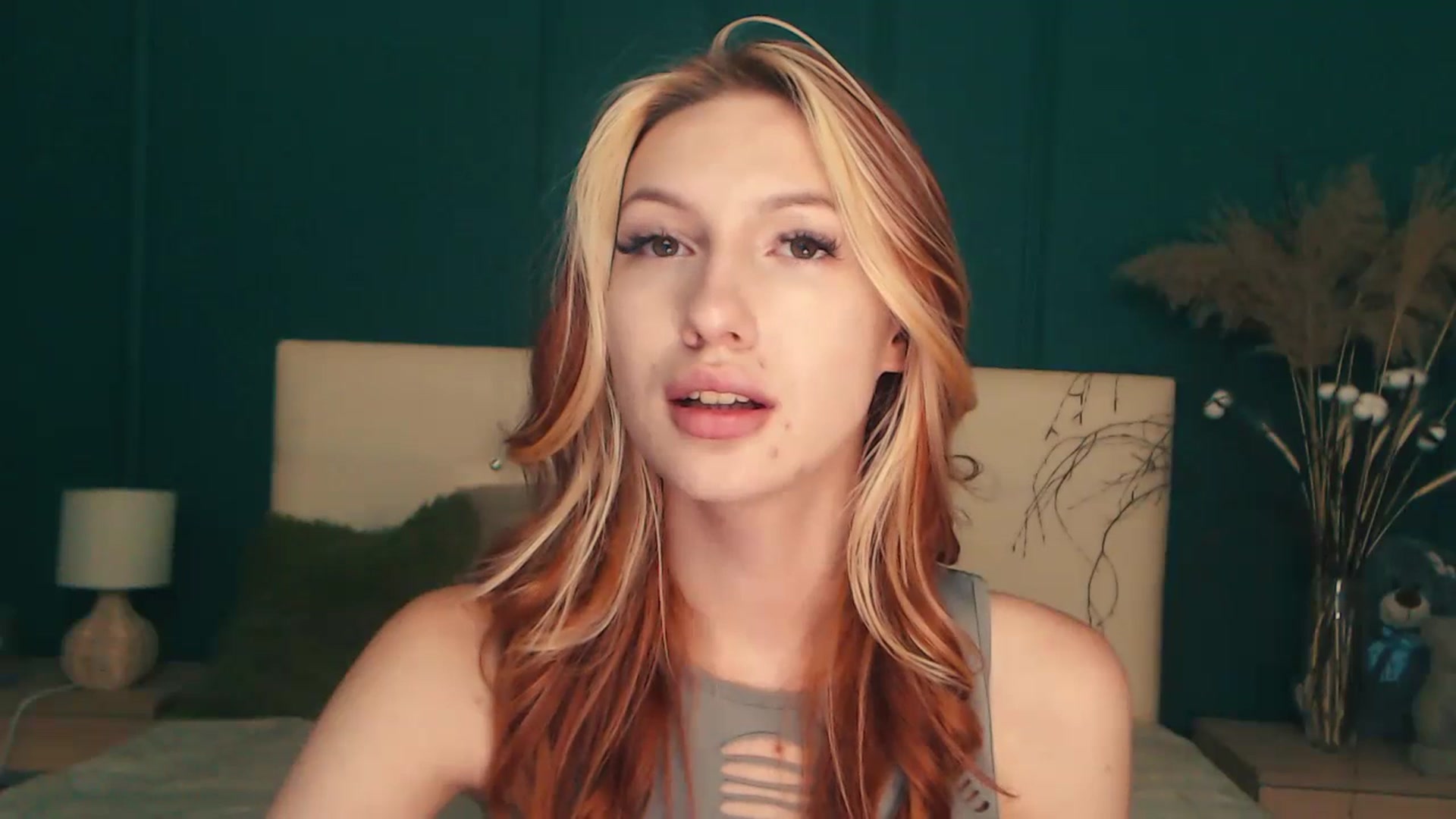 Gallery image thumbnail from LovelyGin's myfreecams stream on, 07/05/2023, 18:54 image 4 of 20