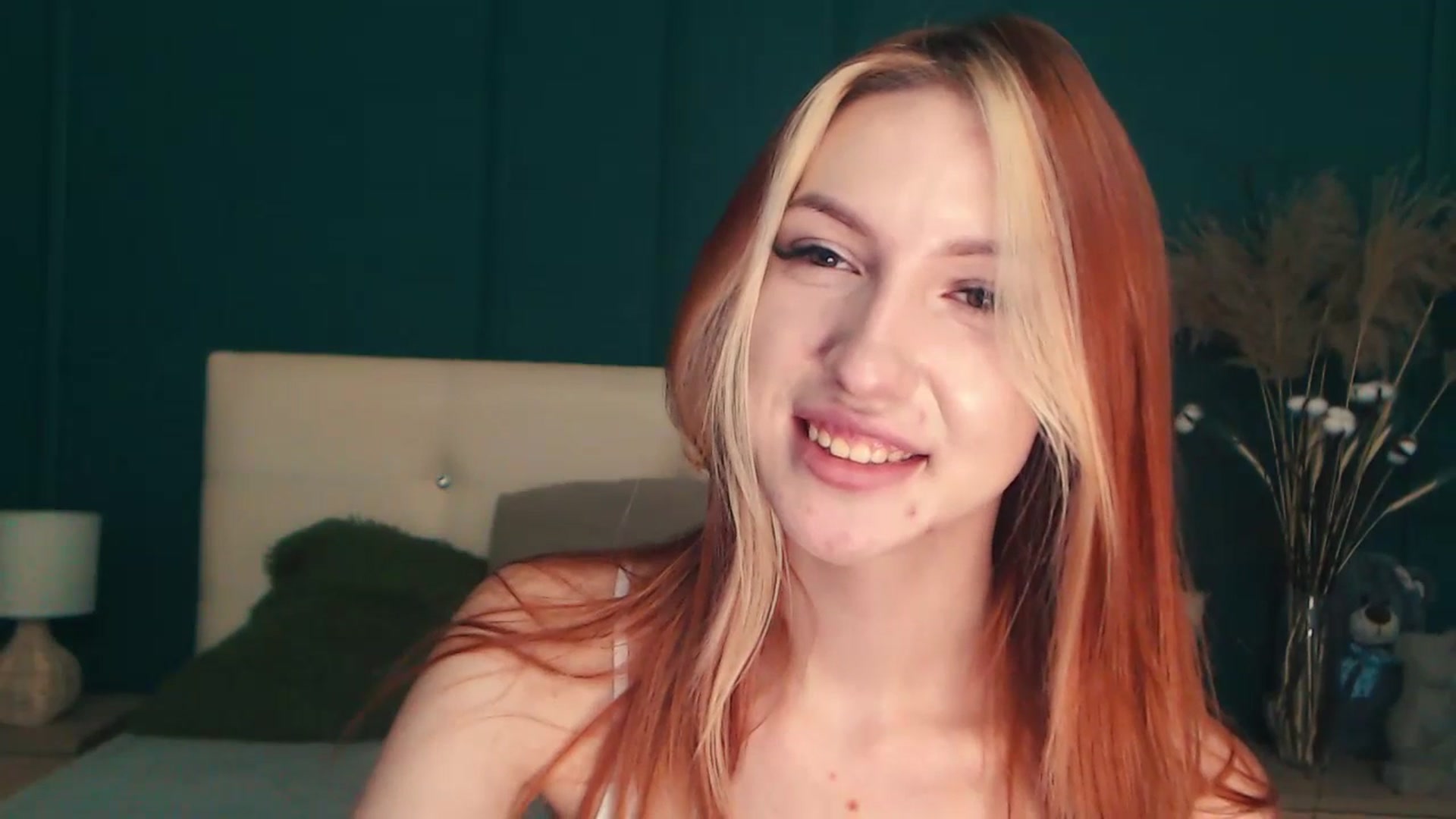 Gallery image thumbnail from LovelyGin's myfreecams stream on, 07/06/2023, 15:19 image 18 of 20