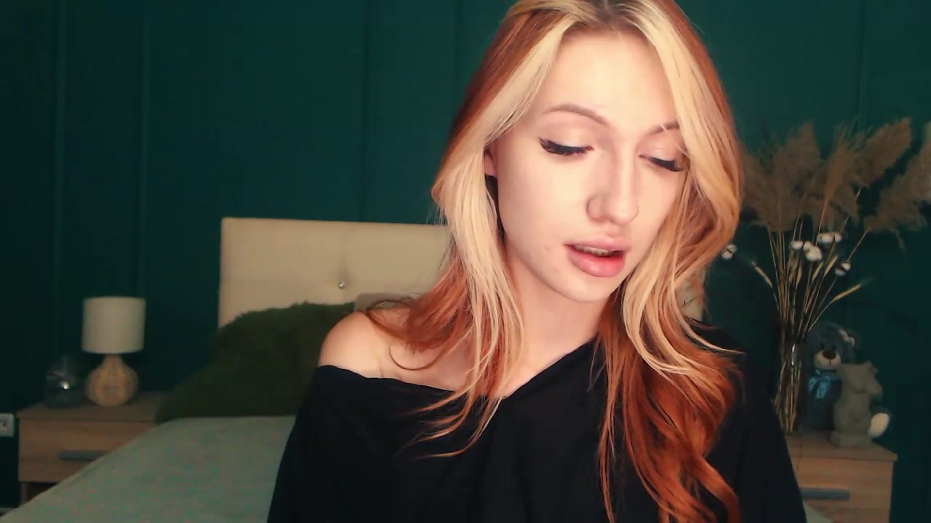 Gallery image thumbnail from LovelyGin's myfreecams stream on, 07/18/2023, 13:46 image 4 of 20