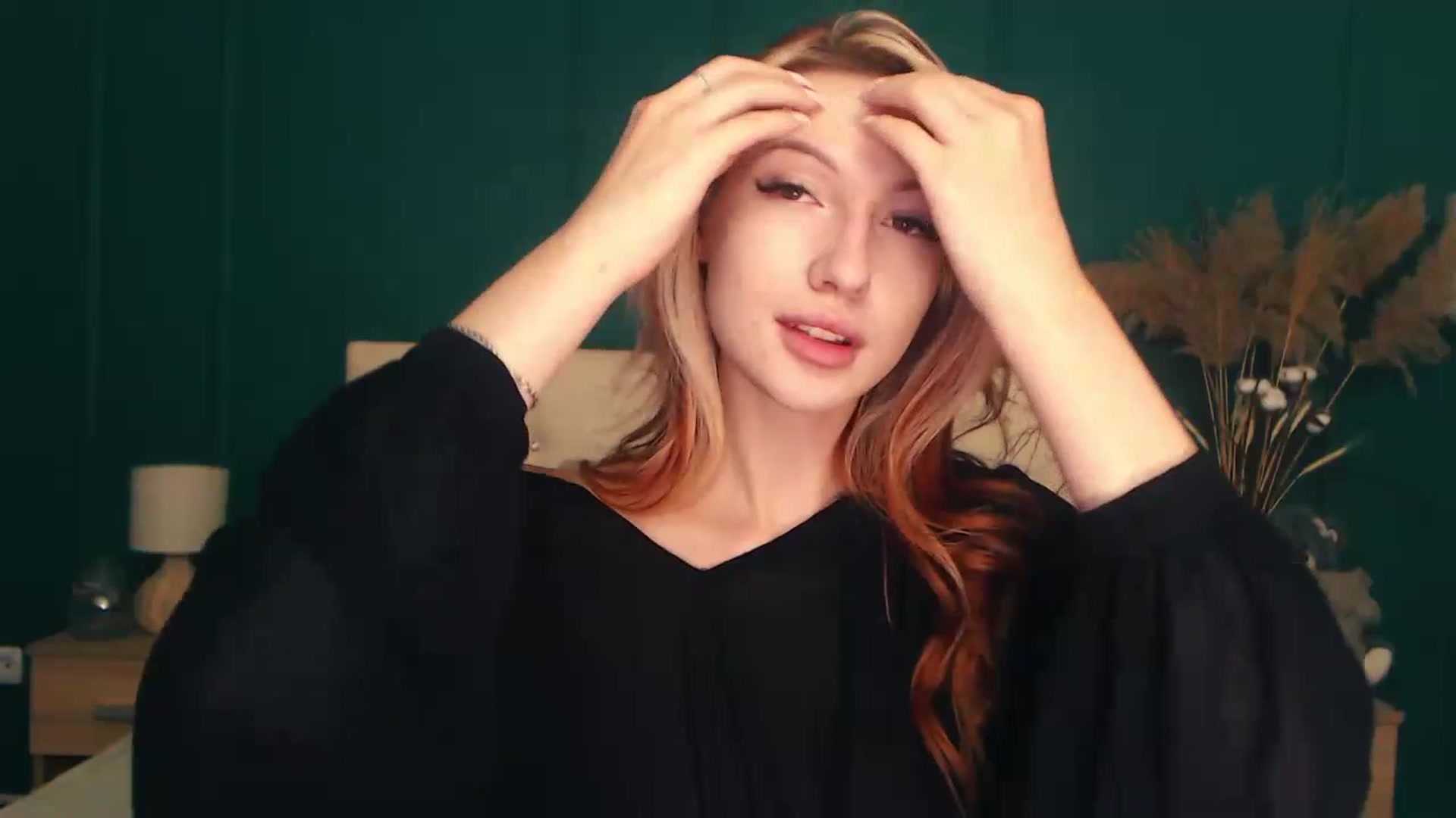 Gallery image thumbnail from LovelyGin's myfreecams stream on, 07/18/2023, 13:46 image 1 of 20