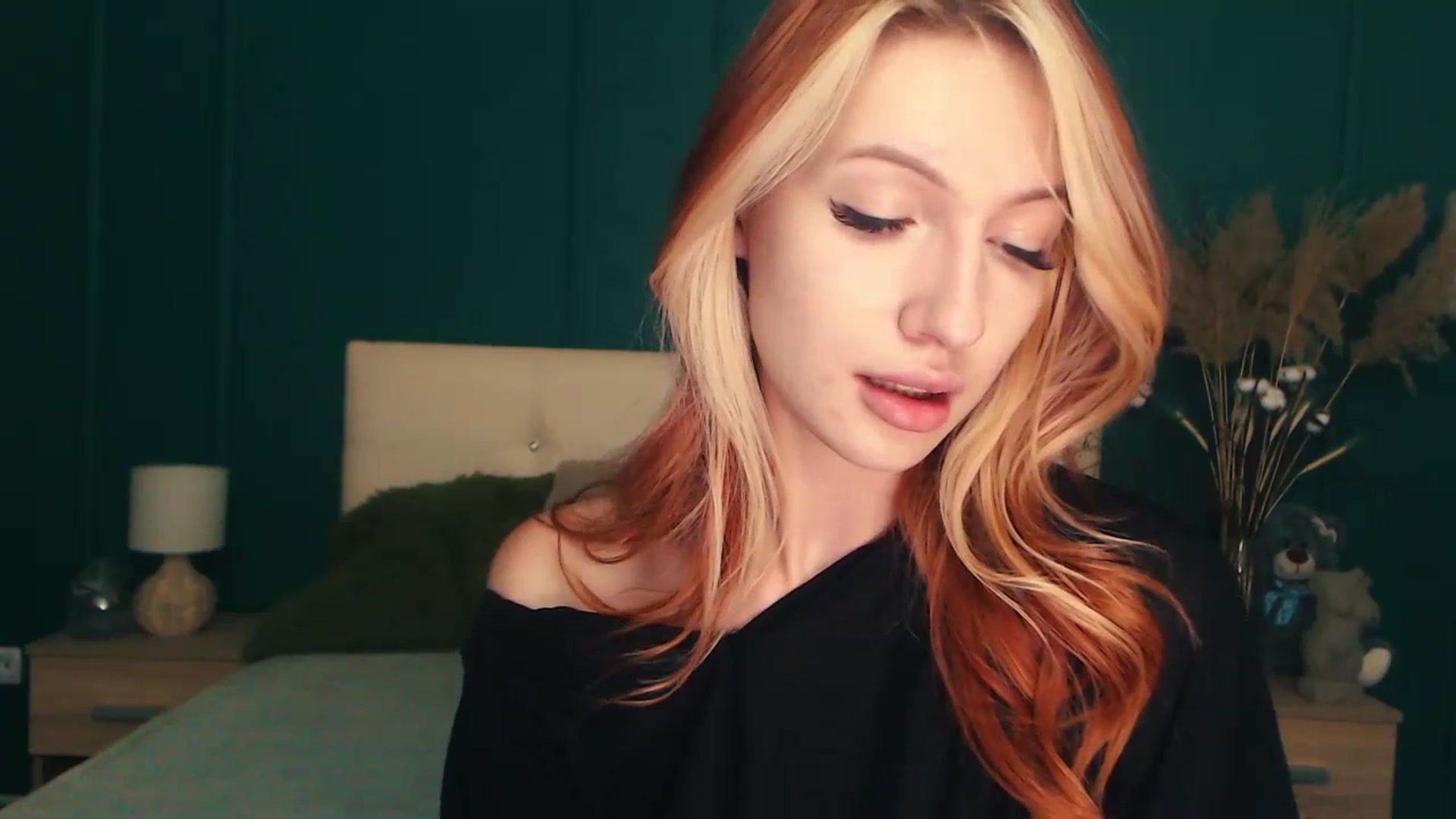 Gallery image thumbnail from LovelyGin's myfreecams stream on, 07/18/2023, 13:46 image 3 of 20
