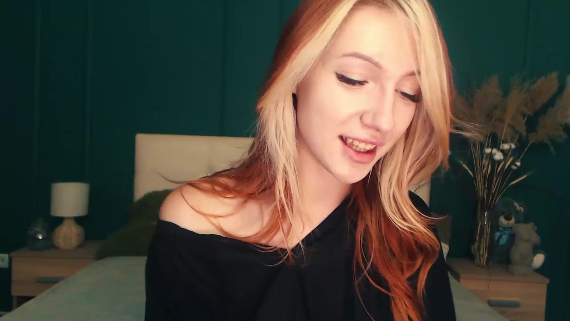 Gallery image thumbnail from LovelyGin's myfreecams stream on, 07/18/2023, 13:46 image 2 of 20