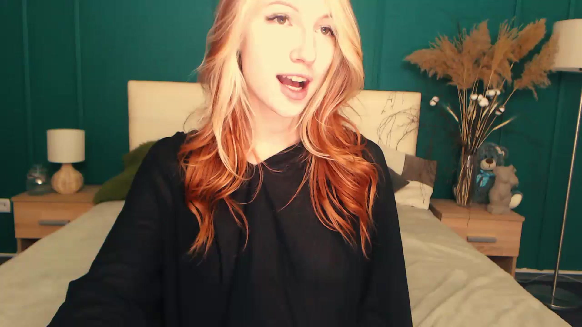 Gallery image thumbnail from LovelyGin's myfreecams stream on, 07/18/2023, 14:15 image 17 of 20