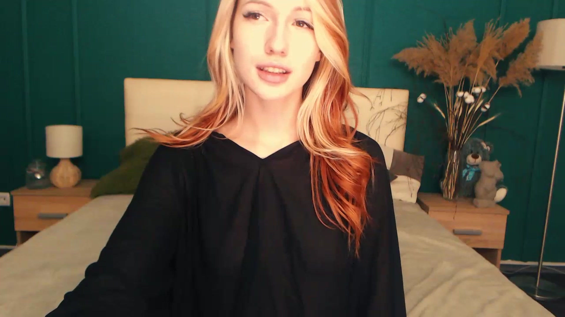 Gallery image thumbnail from LovelyGin's myfreecams stream on, 07/18/2023, 14:15 image 18 of 20