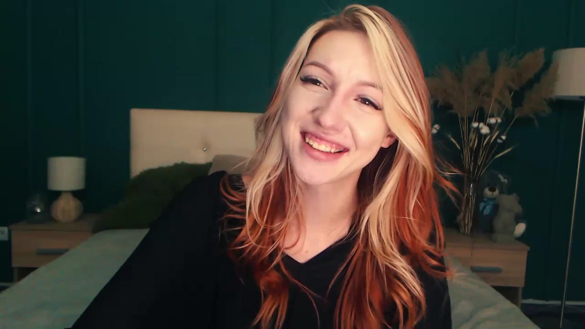Gallery image thumbnail from LovelyGin's myfreecams stream on, 07/18/2023, 14:15 image 13 of 20