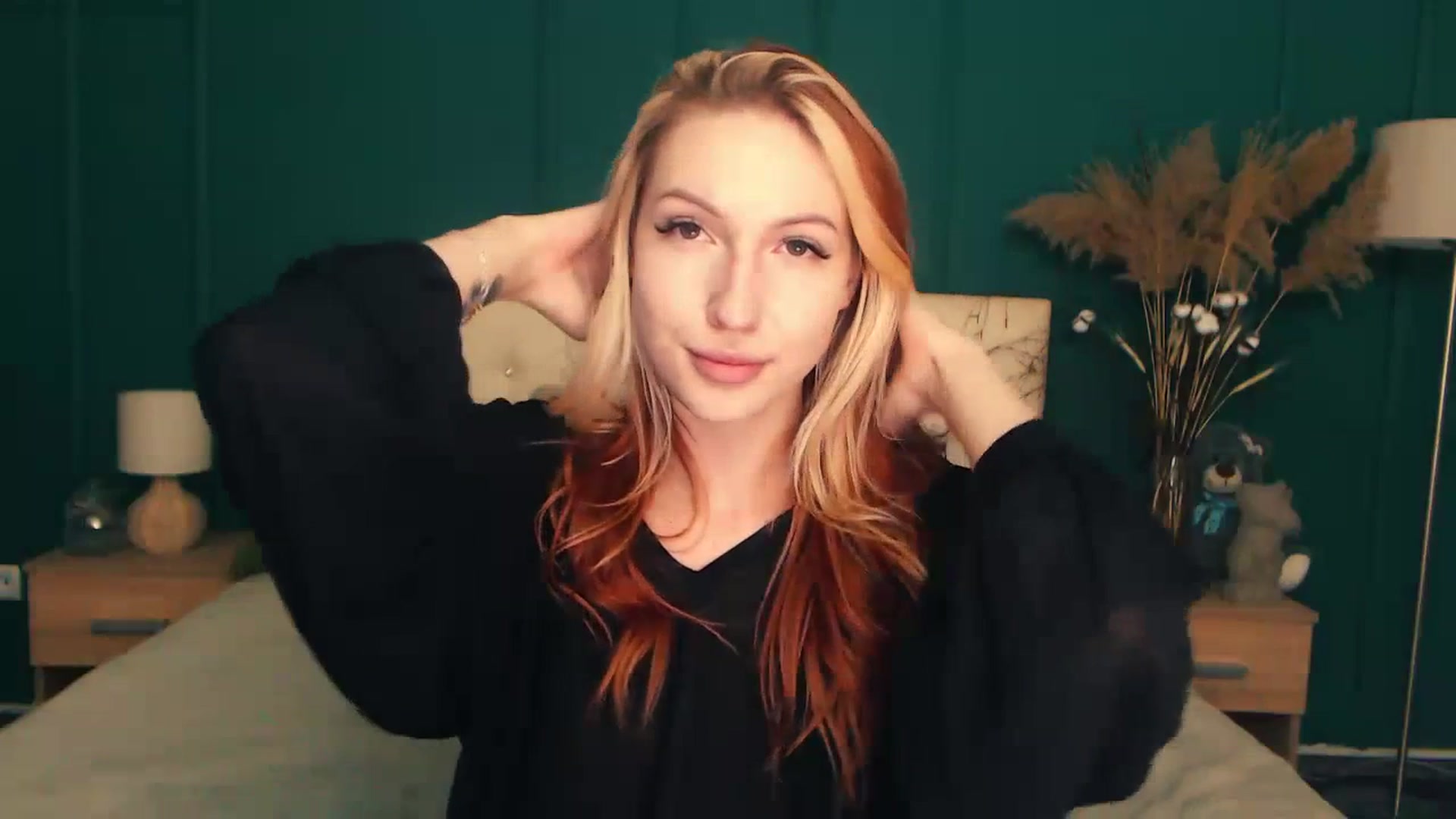Gallery image thumbnail from LovelyGin's myfreecams stream on, 07/18/2023, 14:15 image 10 of 20