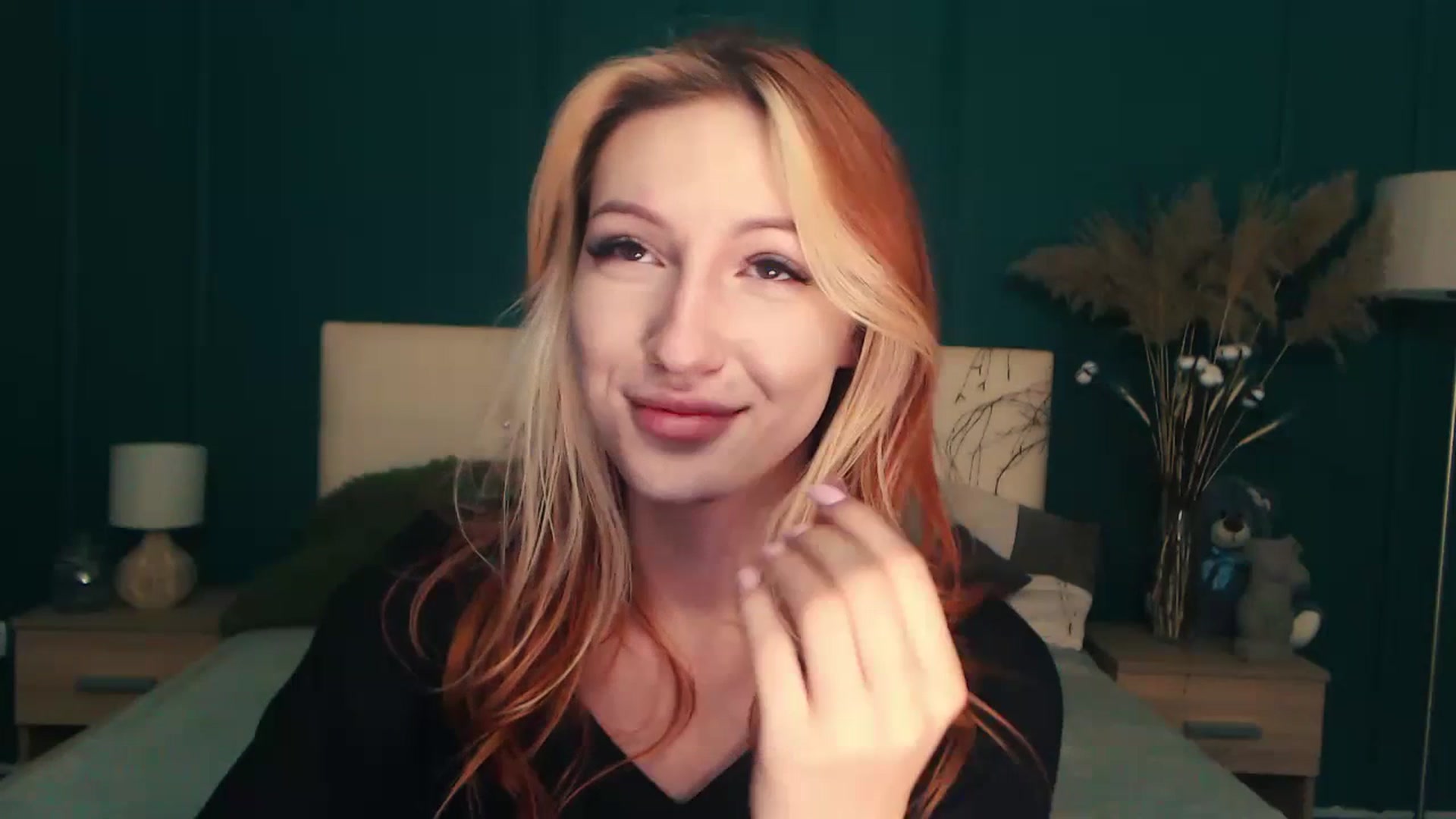 Gallery image thumbnail from LovelyGin's myfreecams stream on, 07/18/2023, 14:58 image 7 of 20