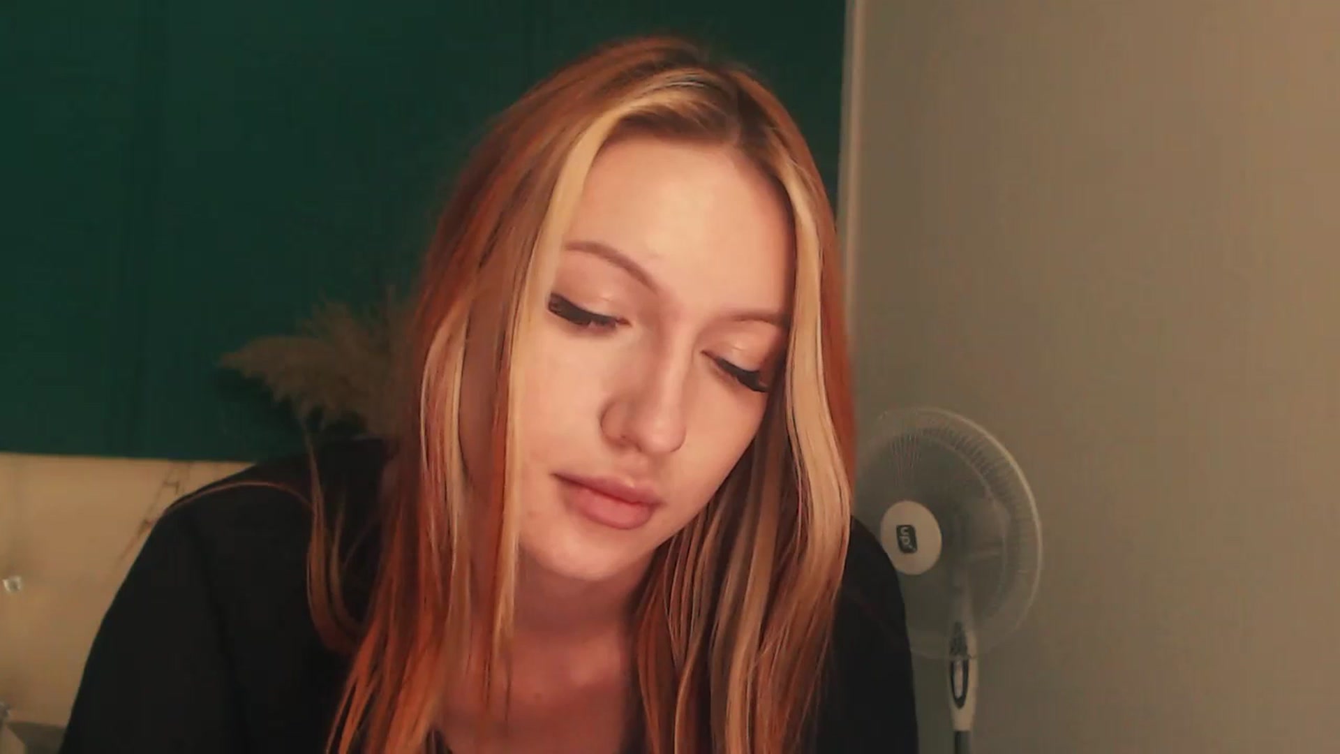 Gallery image thumbnail from LovelyGin's myfreecams stream on, 07/19/2023, 18:06 image 16 of 20